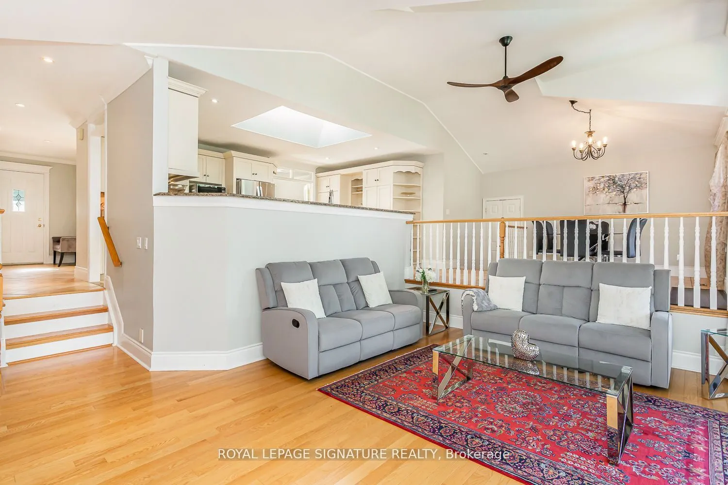 383 Maplehurst Avenue