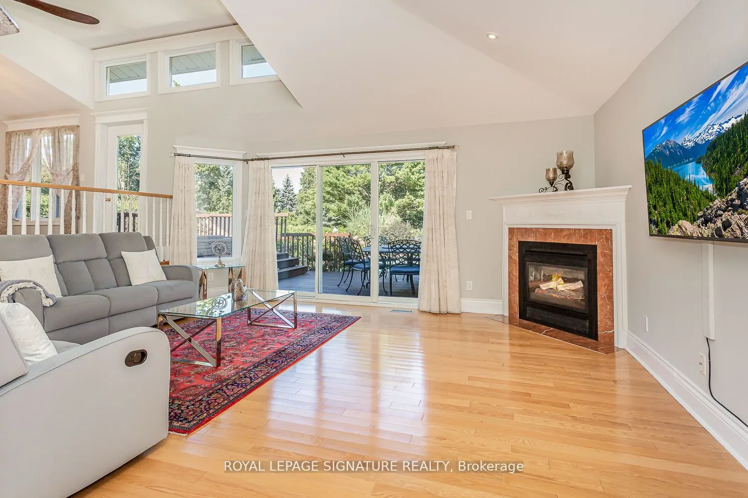 383 Maplehurst Avenue