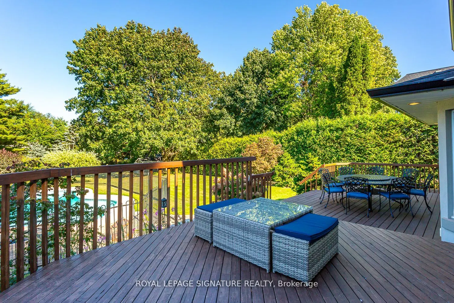 383 Maplehurst Avenue