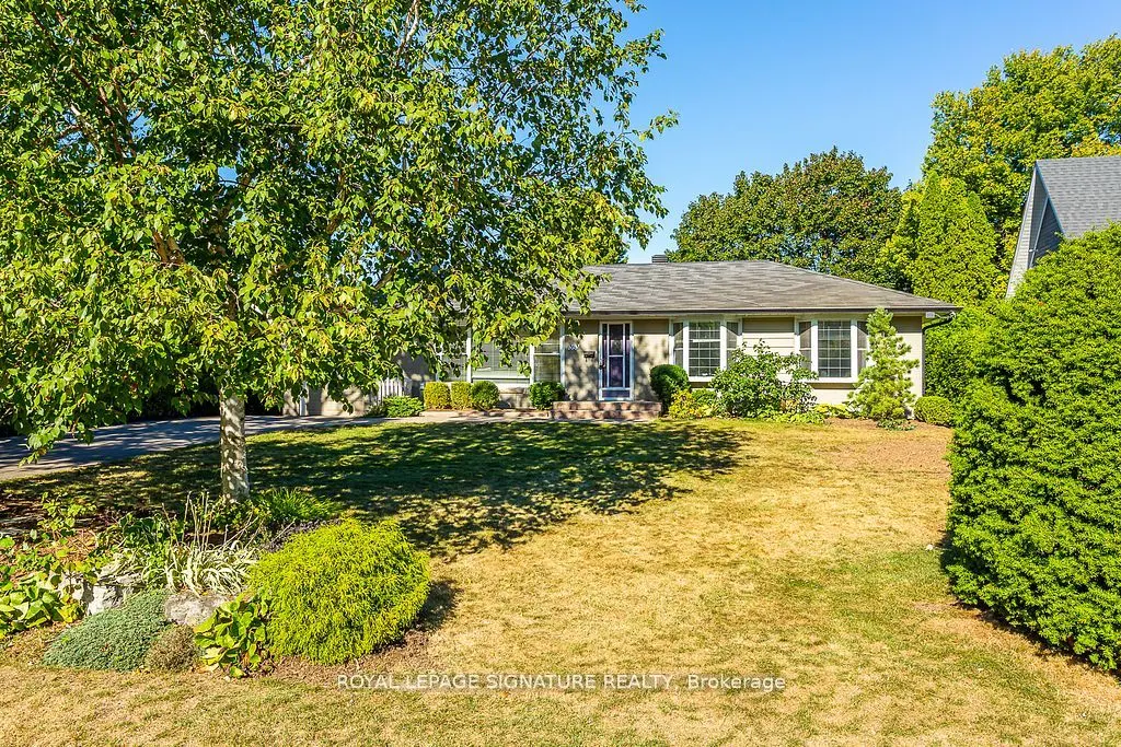 383 Maplehurst Avenue