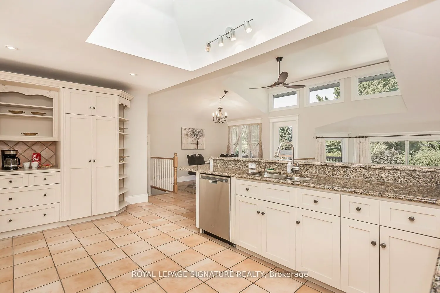 383 Maplehurst Avenue