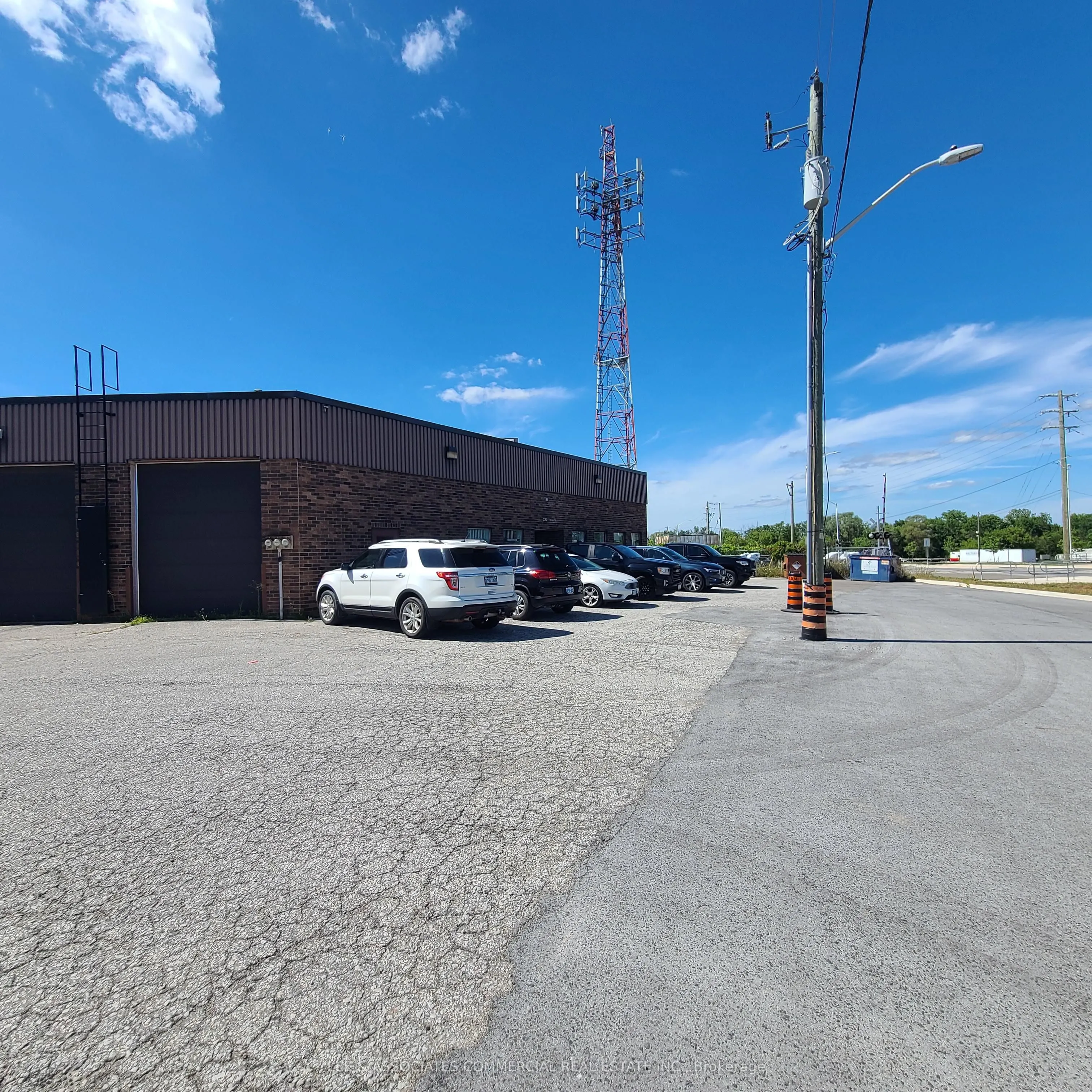 220 Bronte Street N, #2