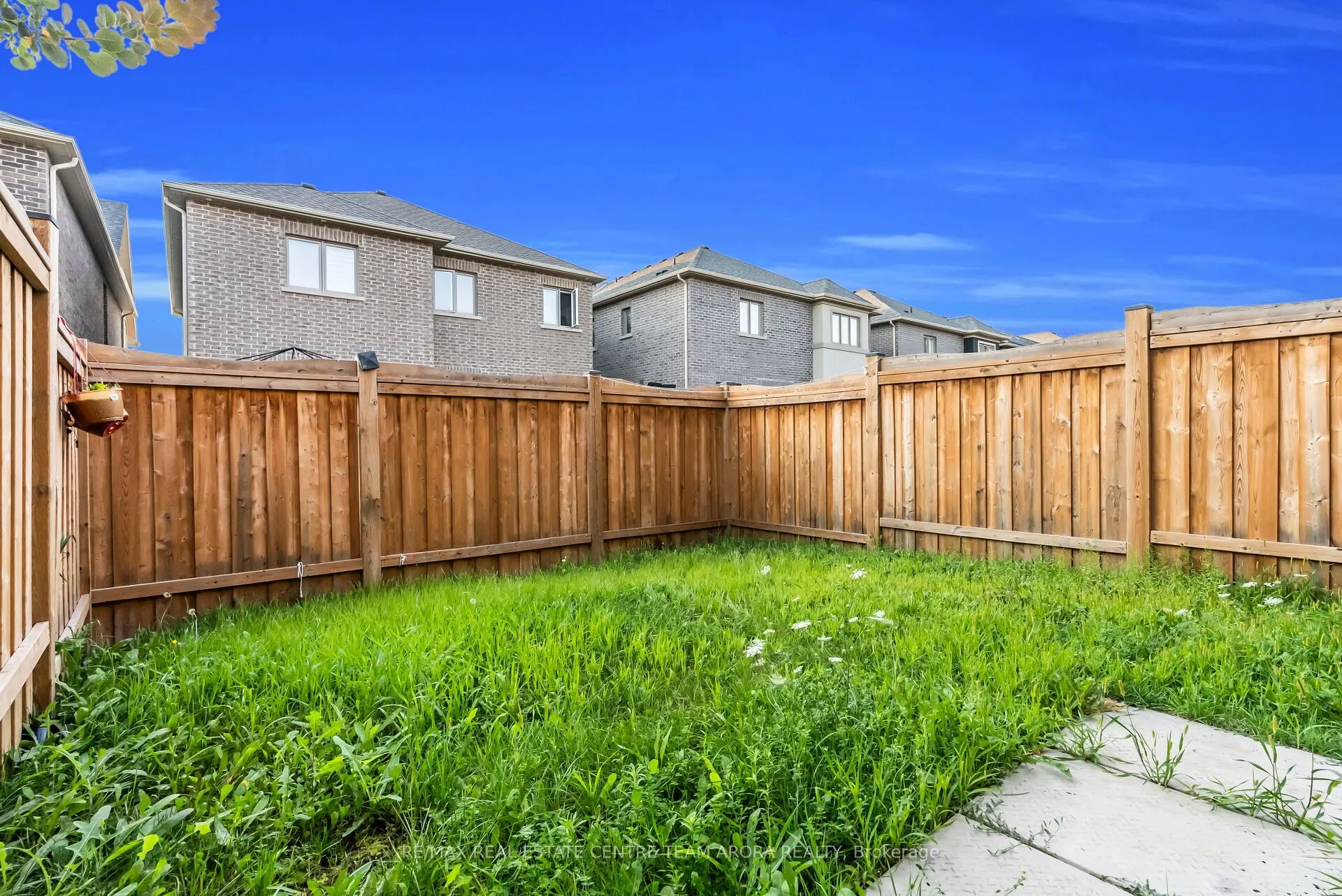 24 Dalbeattie Drive