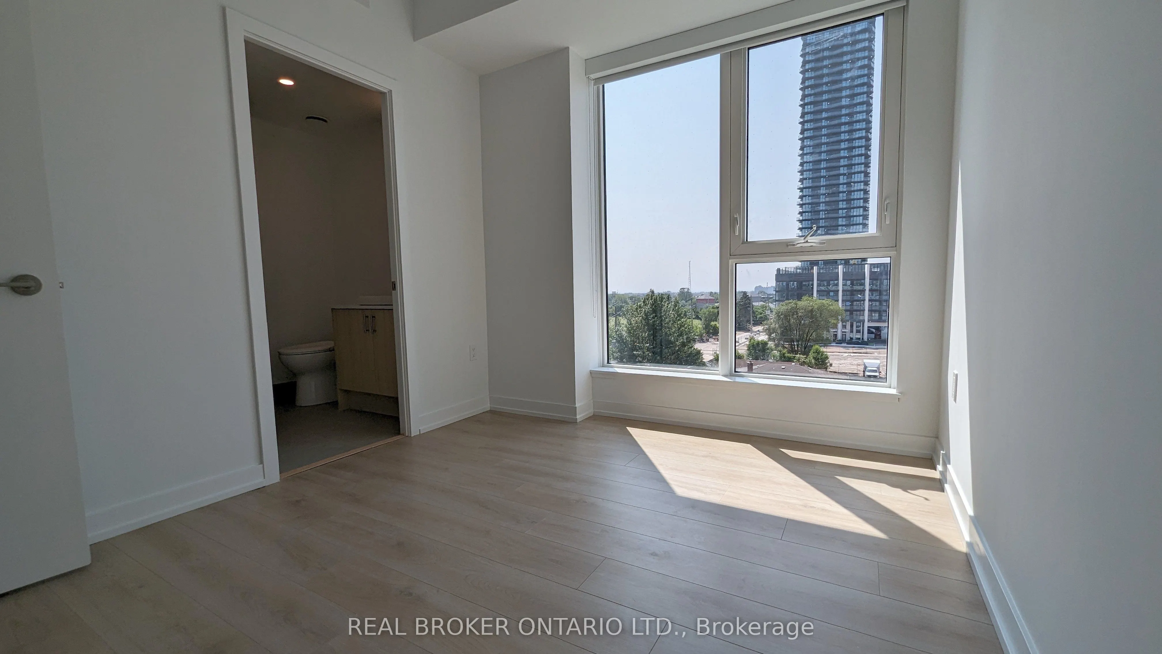 1195 The Queensway, #515