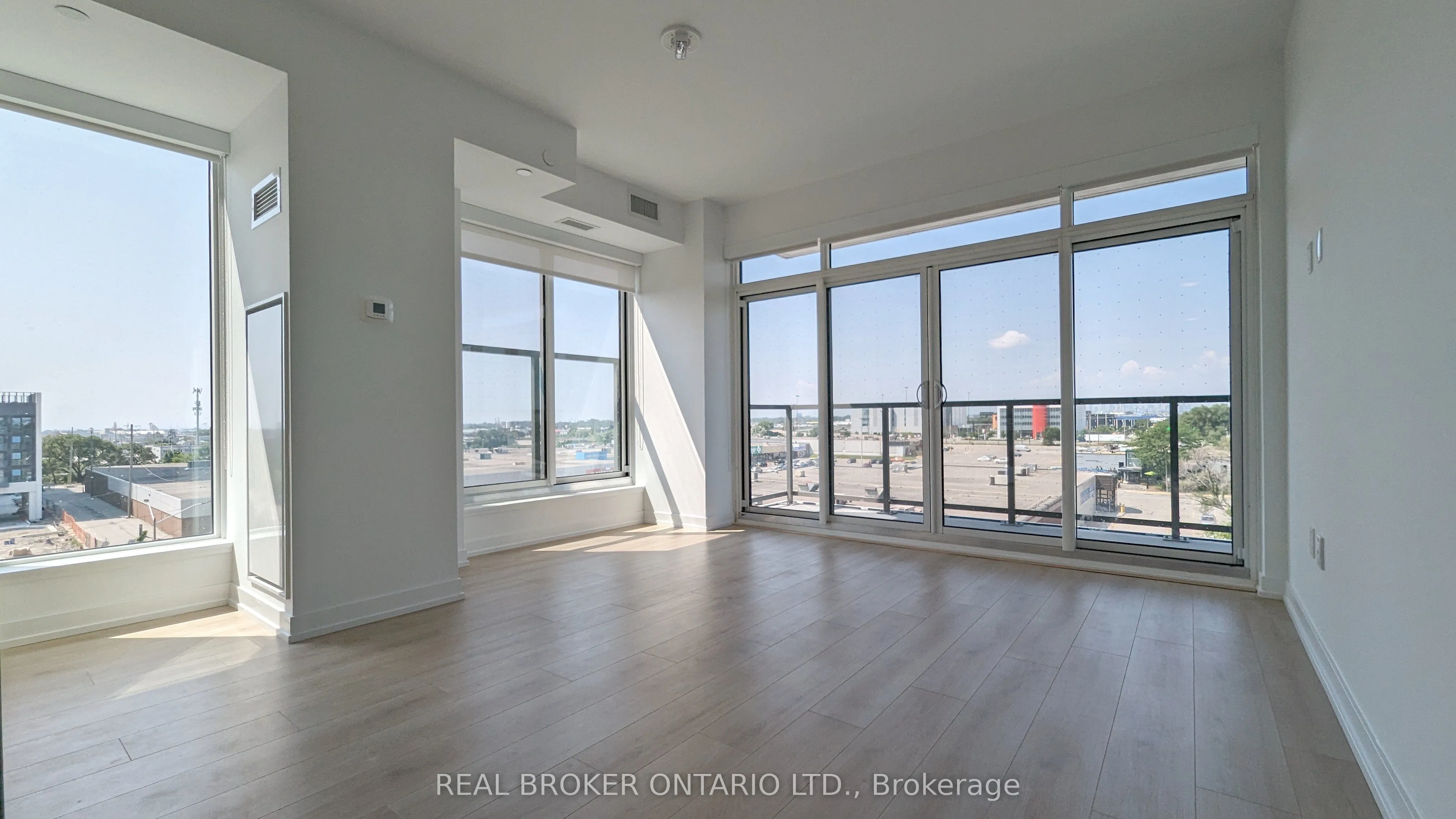 1195 The Queensway, #515