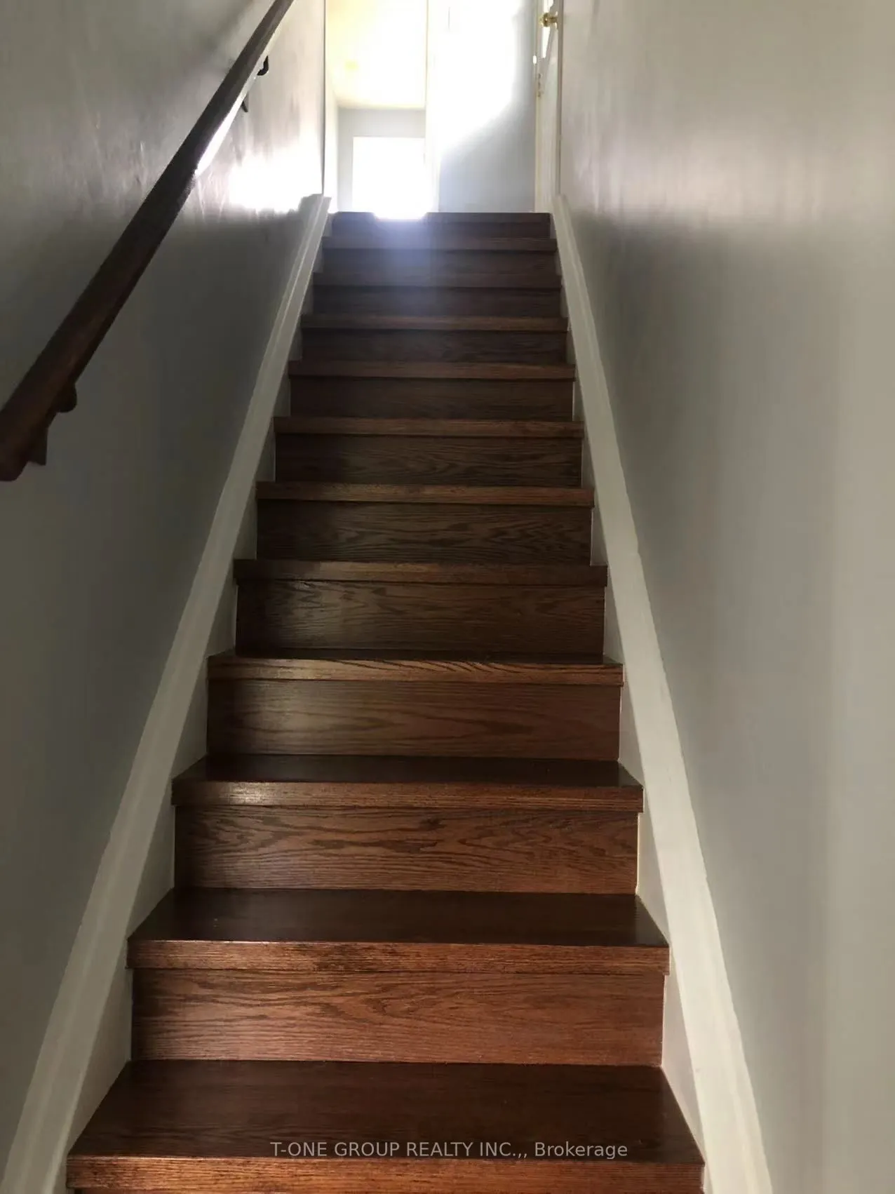 32 Flowertown Avenue