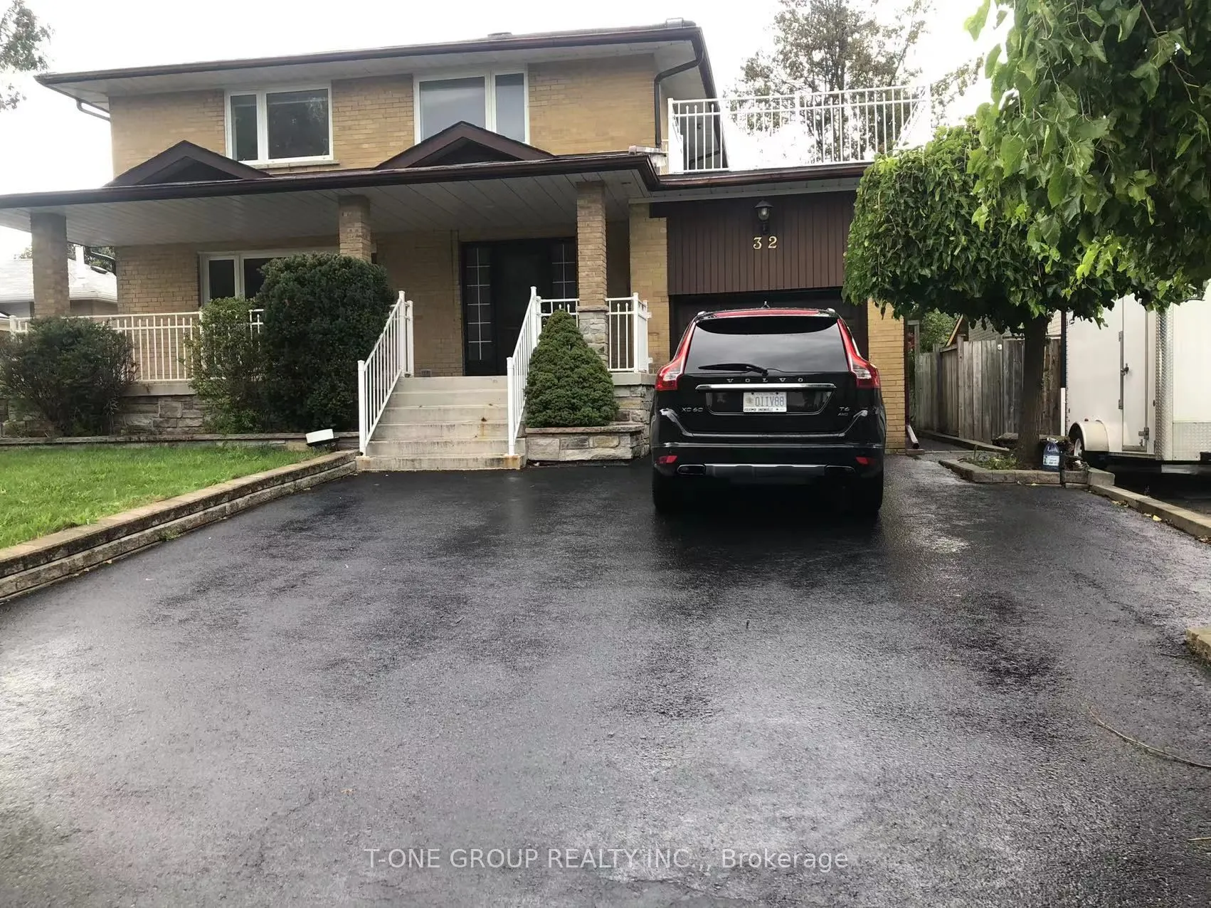 32 Flowertown Avenue