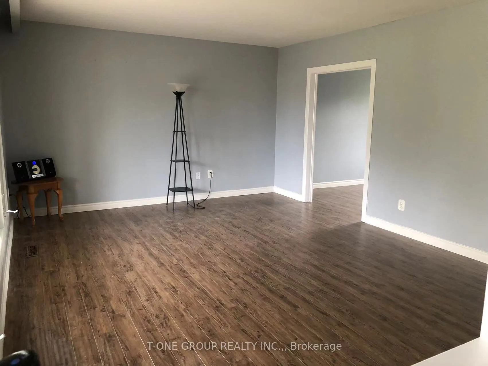 32 Flowertown Avenue