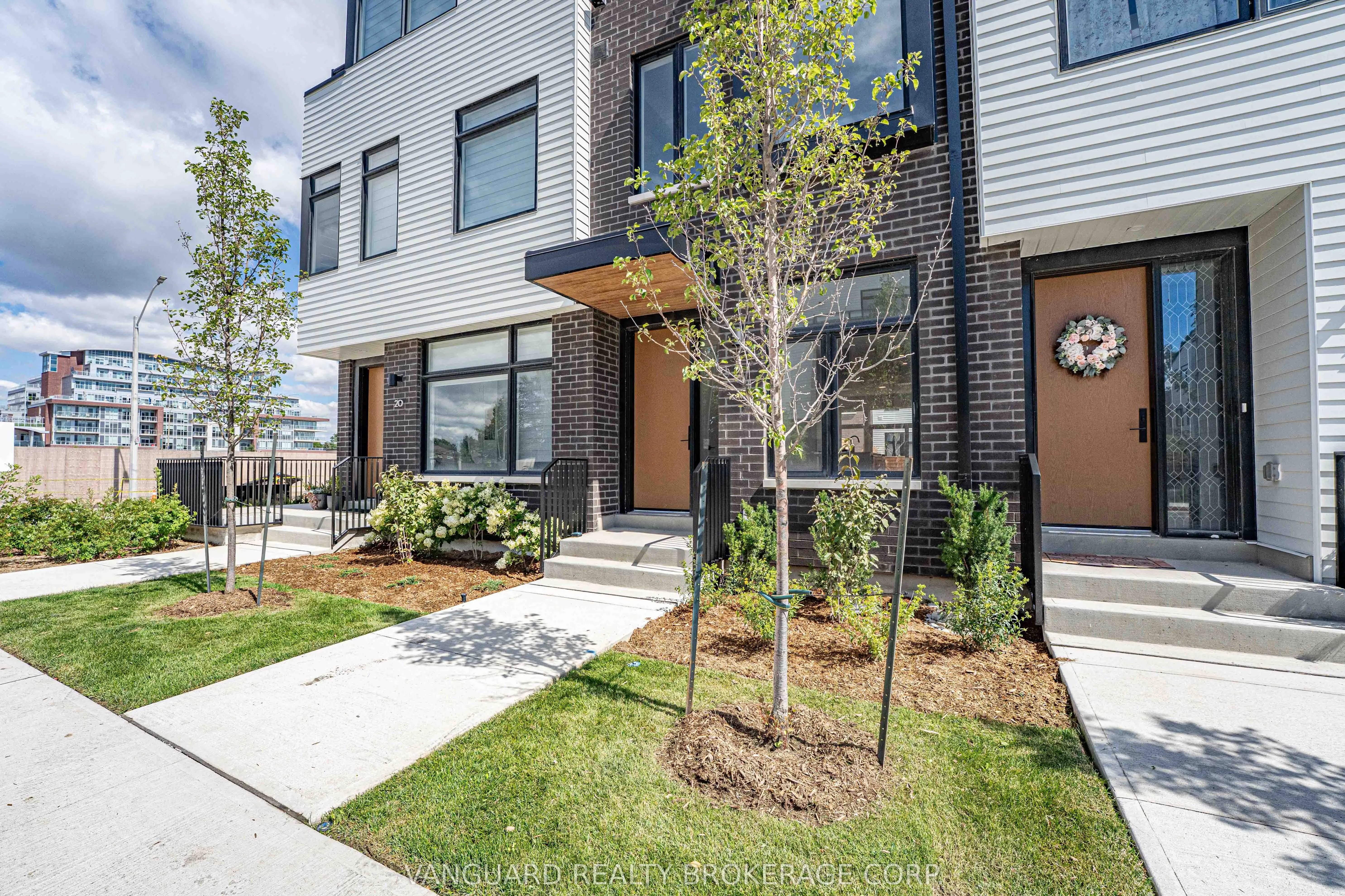 15 Lou Parsons Way, #21
