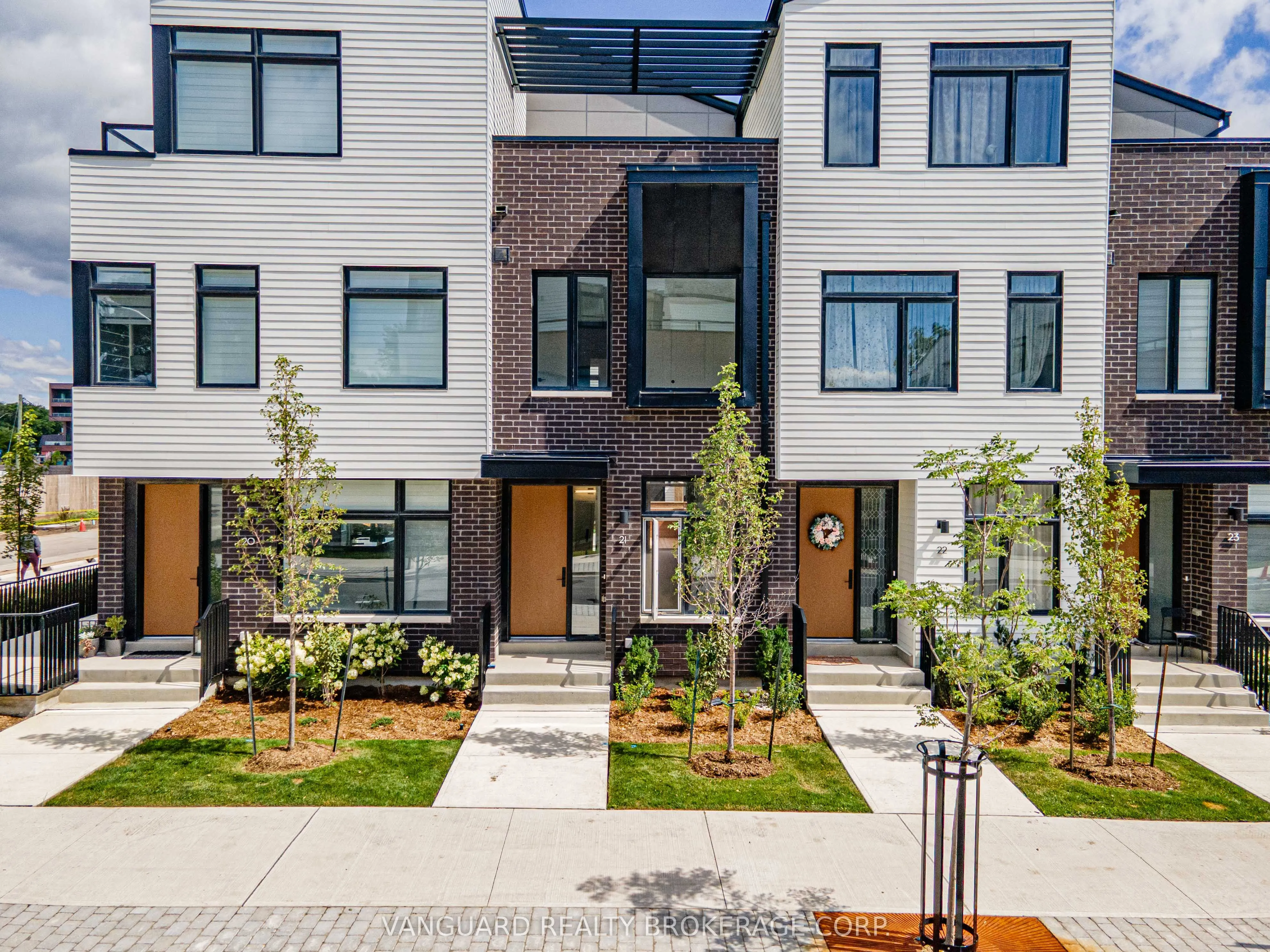 15 Lou Parsons Way, #21