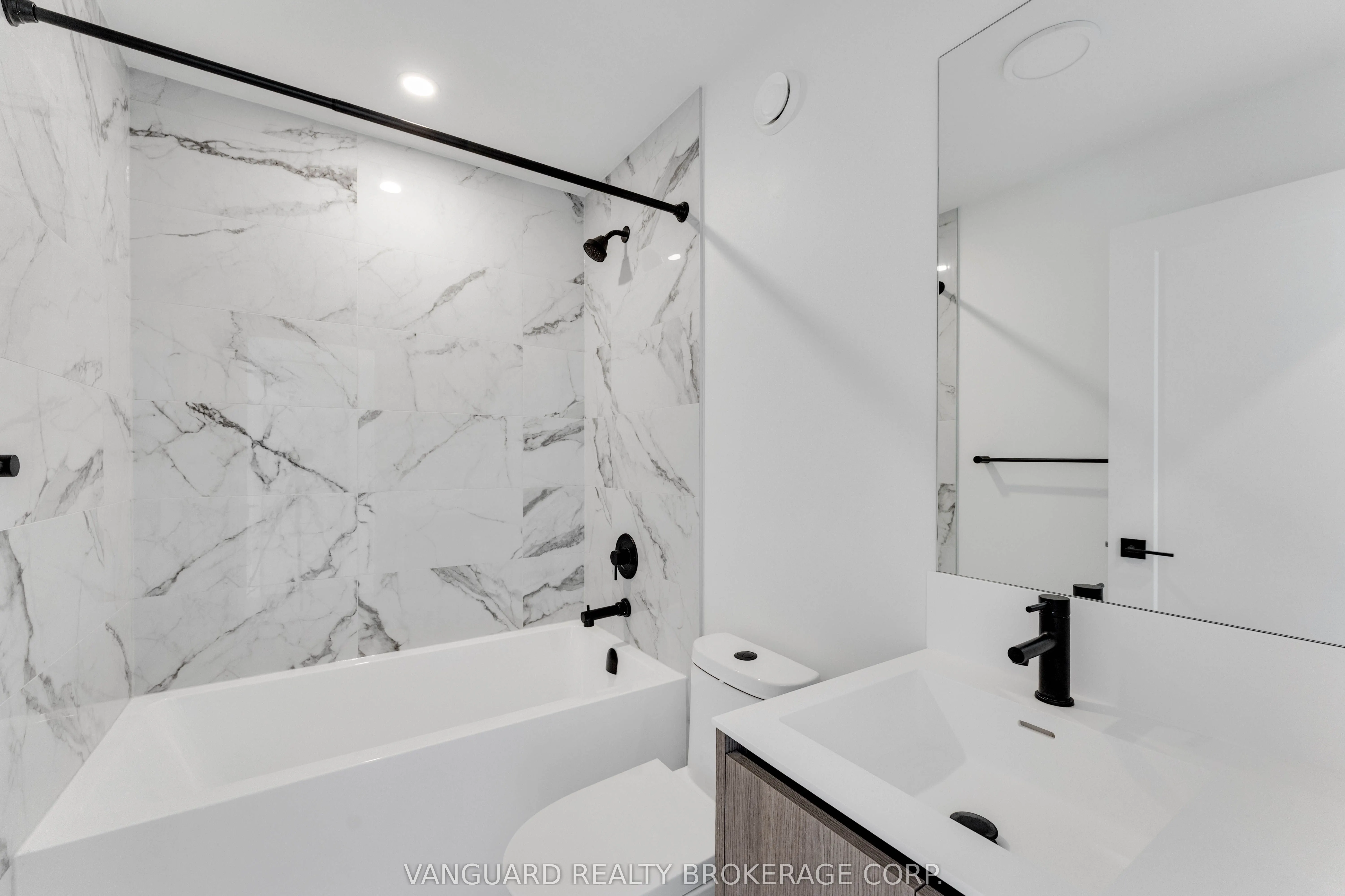 15 Lou Parsons Way, #21