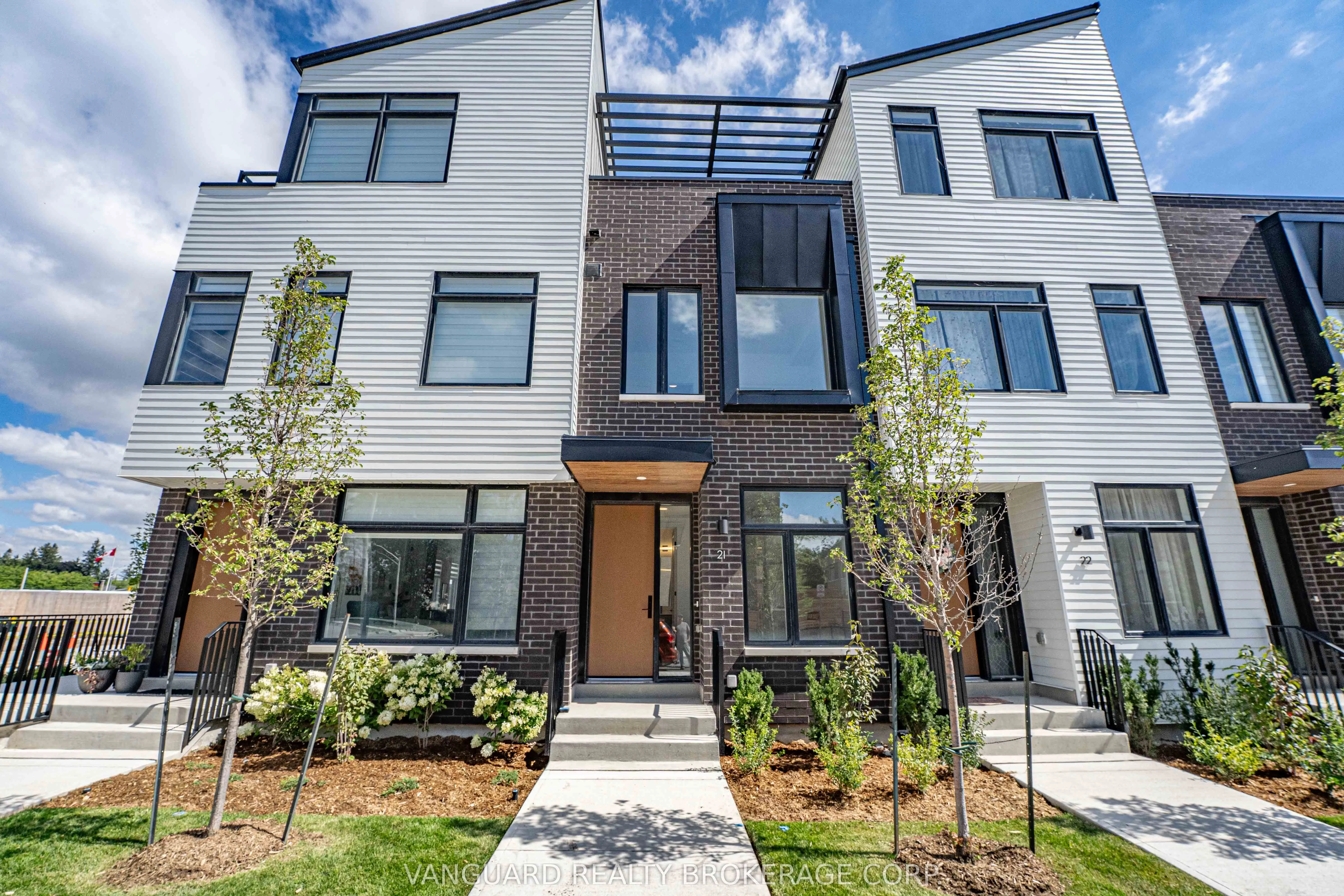 15 Lou Parsons Way, #21