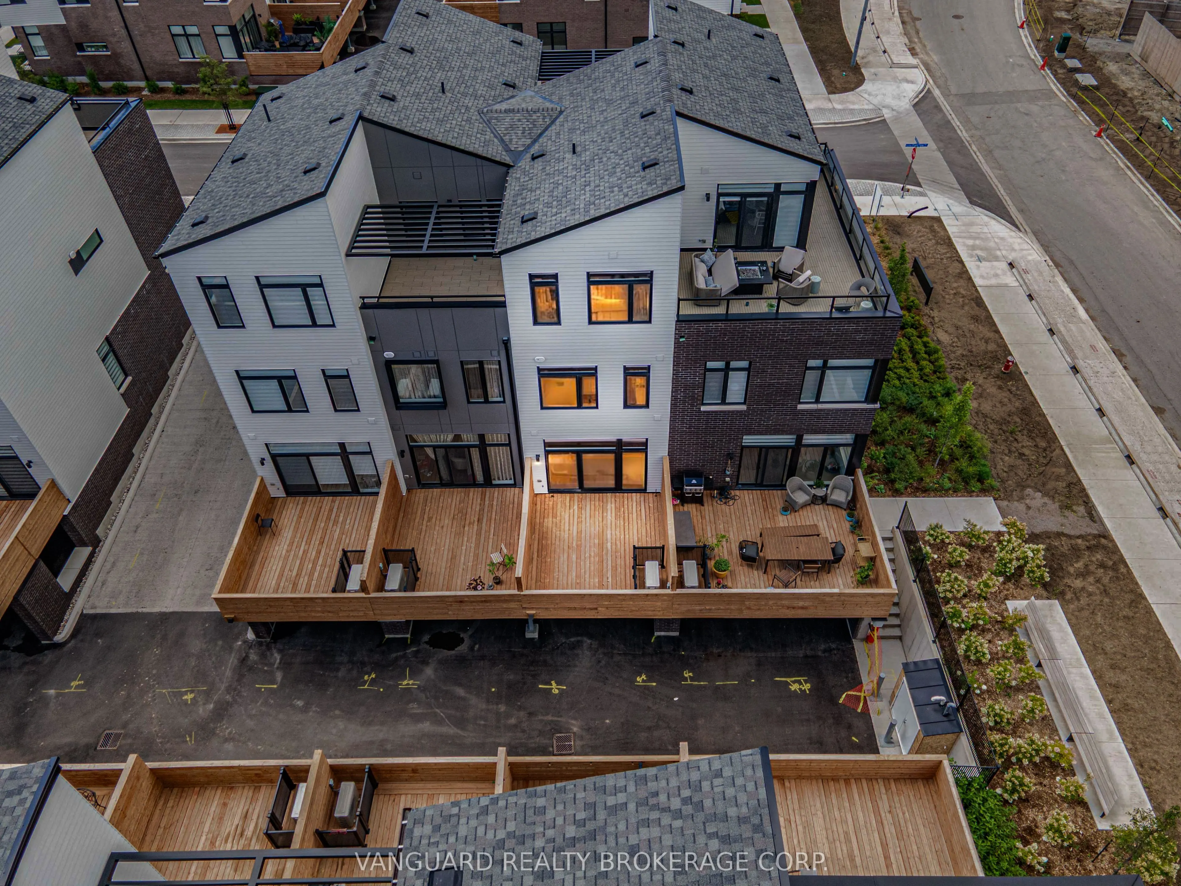 15 Lou Parsons Way, #21