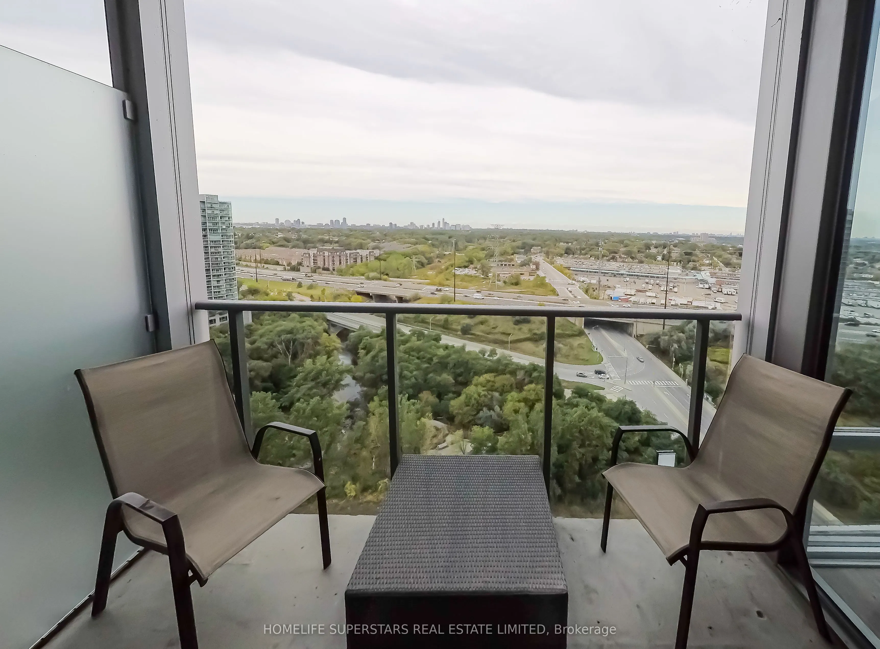 90 Park Lawn Road, #2112