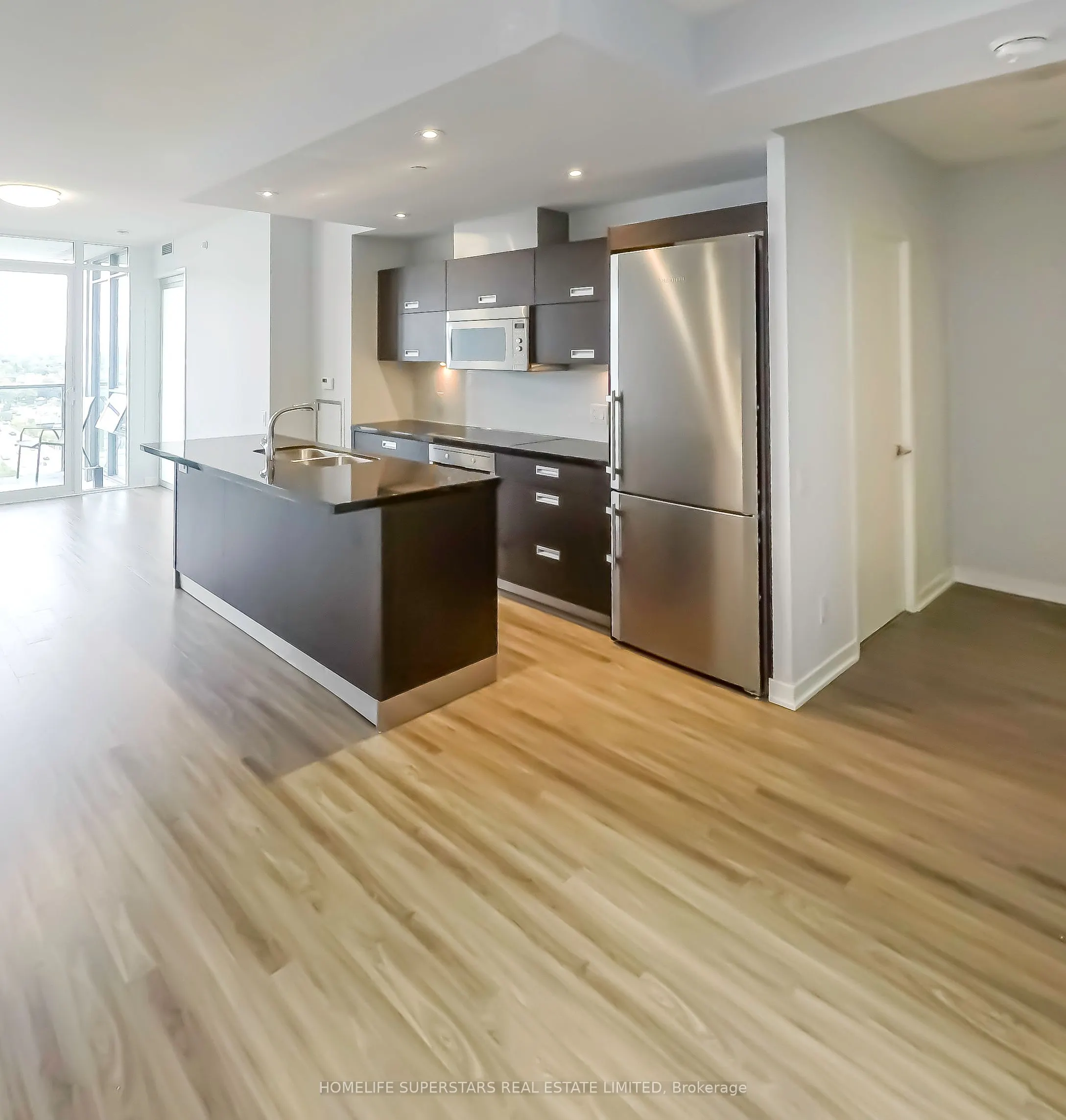 90 Park Lawn Road, #2112