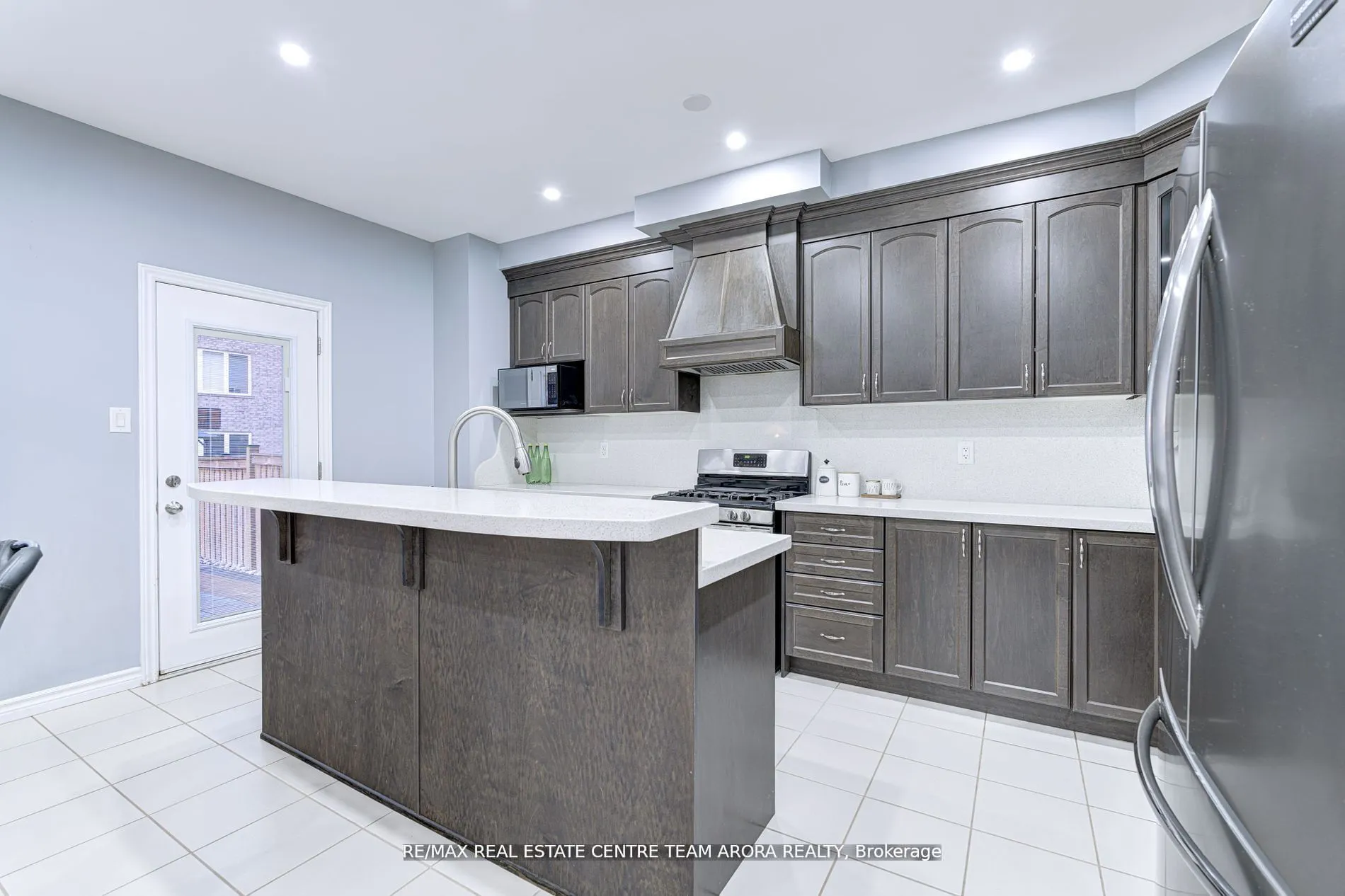 27 Monkton Circle