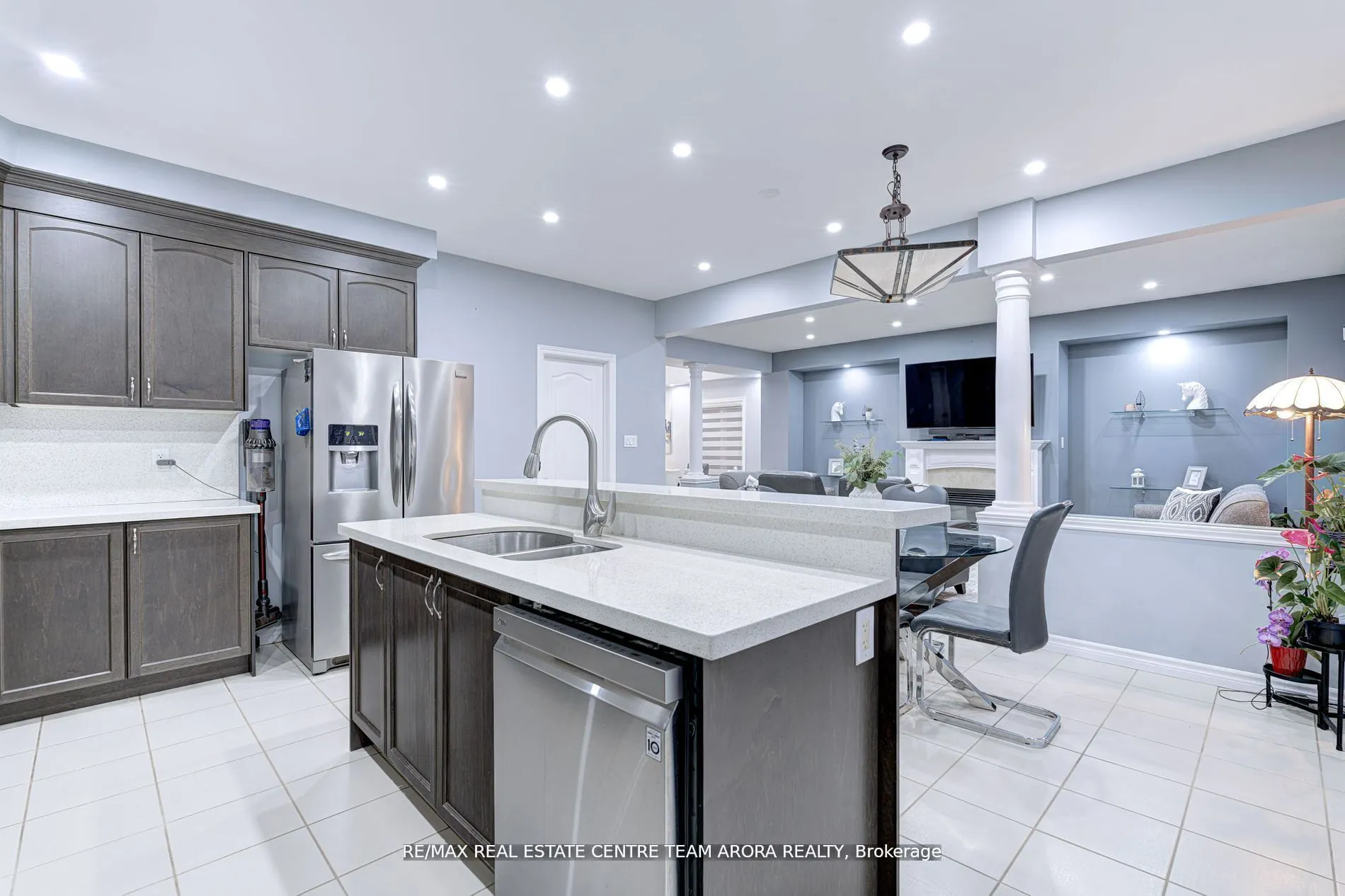 27 Monkton Circle