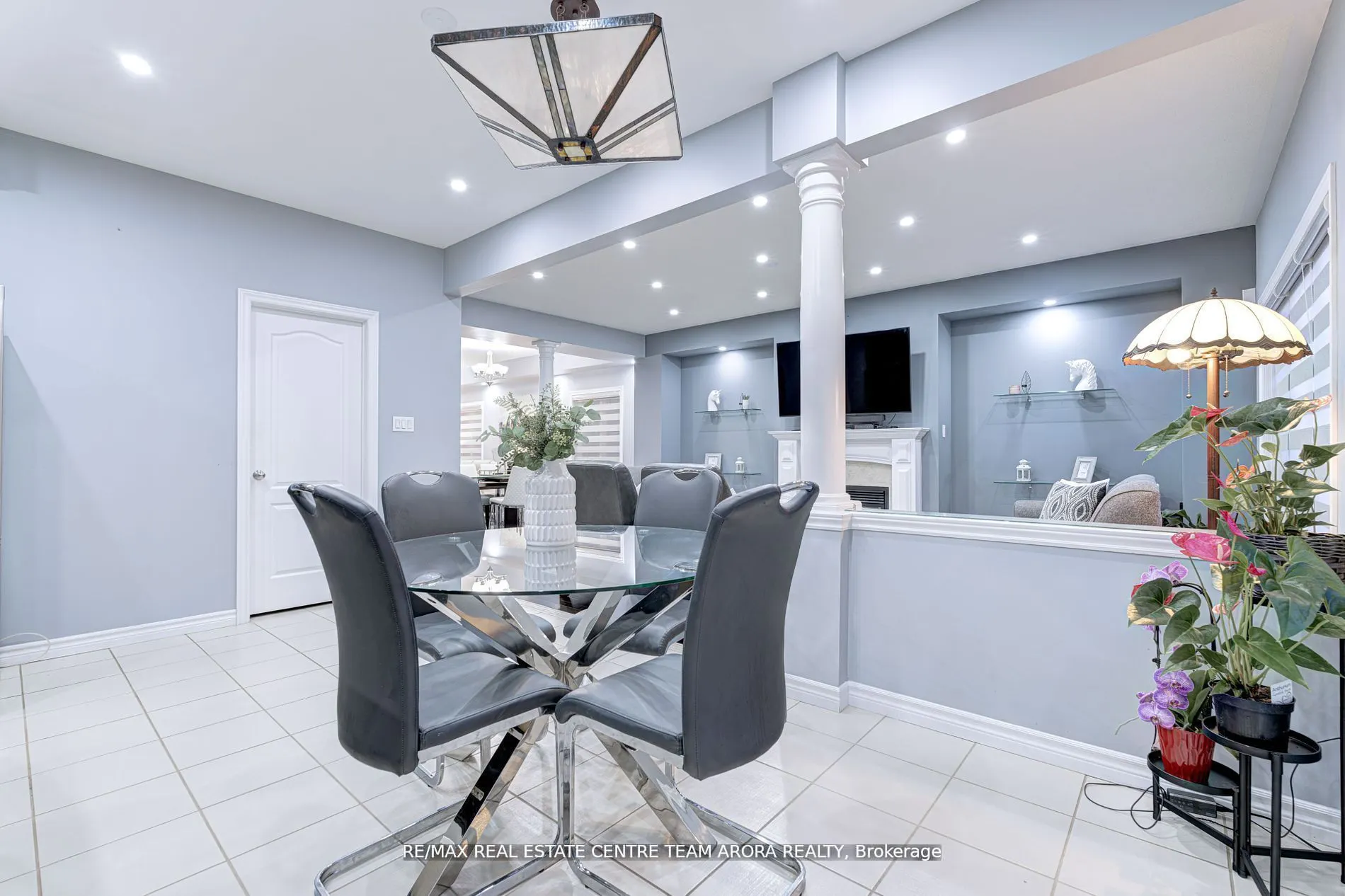 27 Monkton Circle