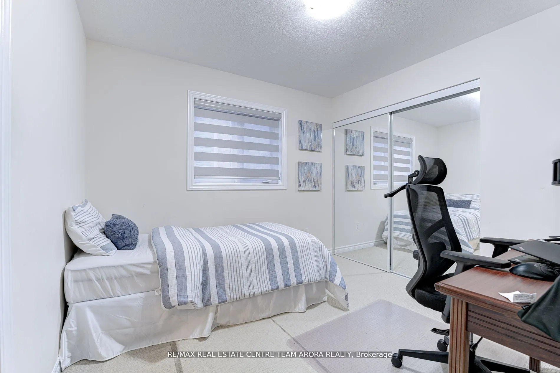 27 Monkton Circle