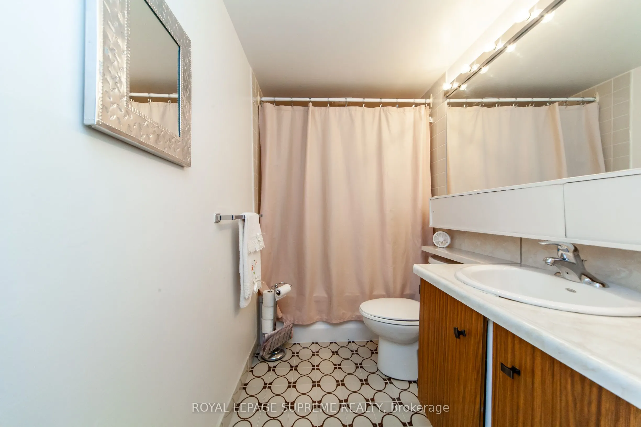 270 Scarlett Road, #205