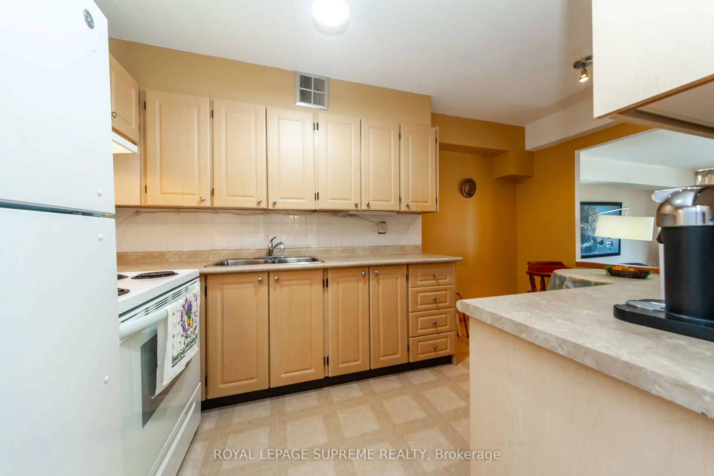 270 Scarlett Road, #205