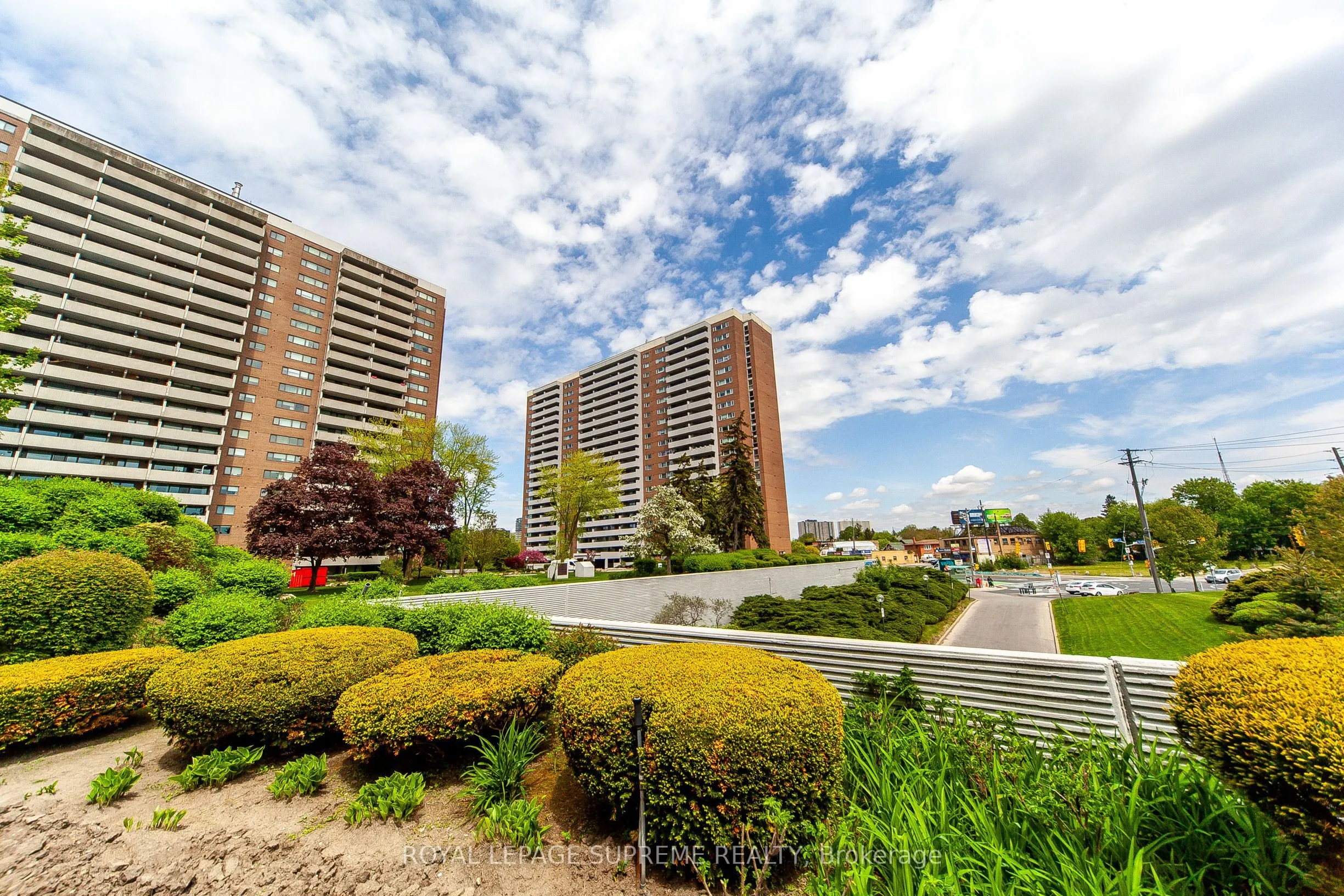 270 Scarlett Road, #205