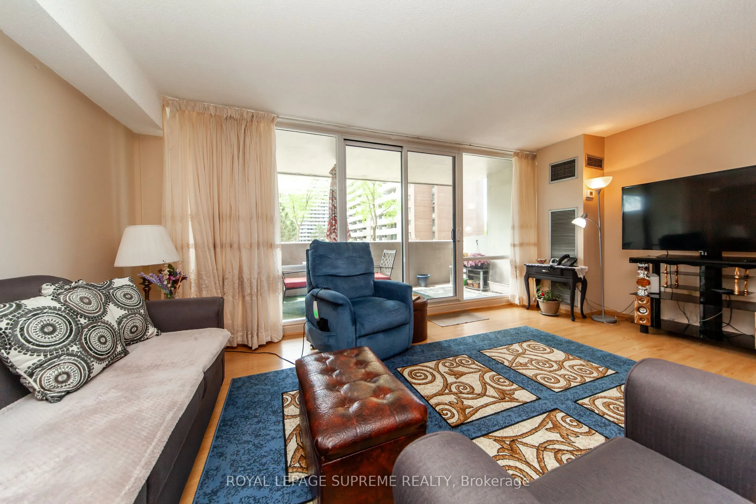 270 Scarlett Road, #205