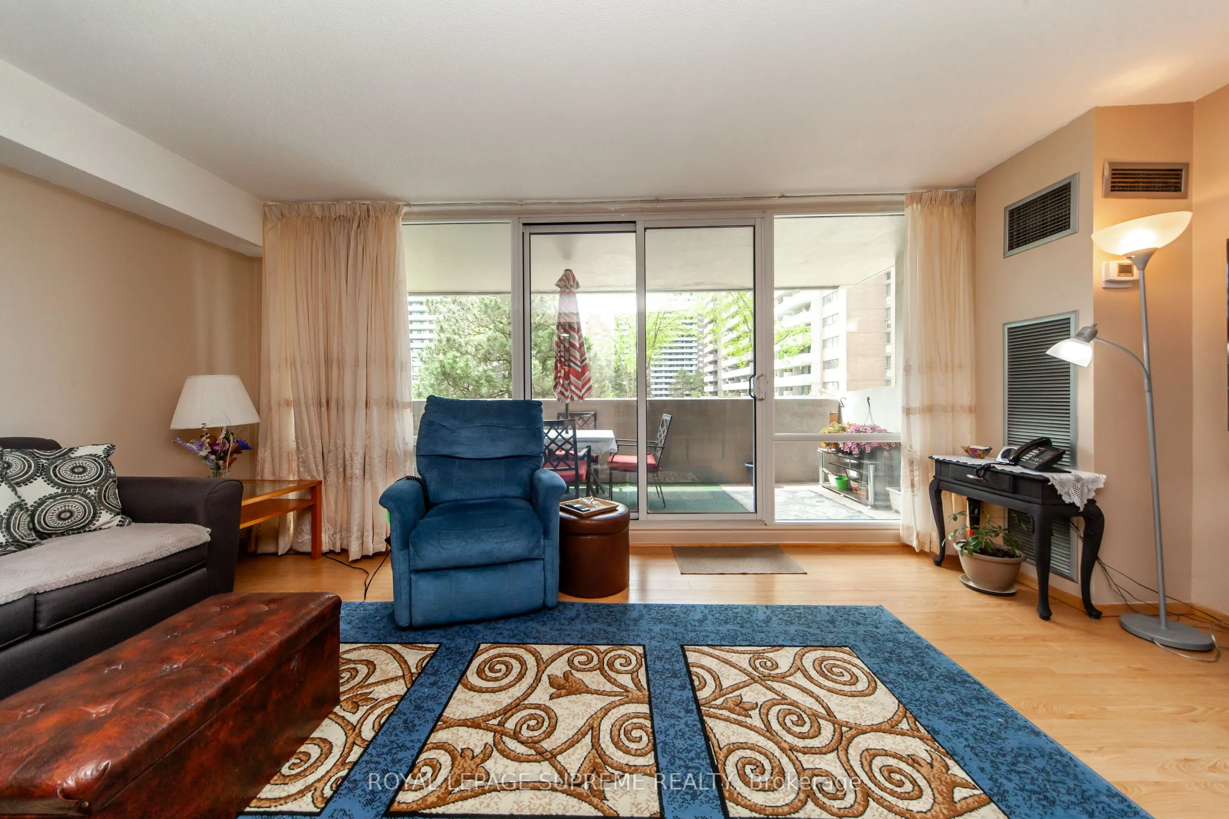 270 Scarlett Road, #205