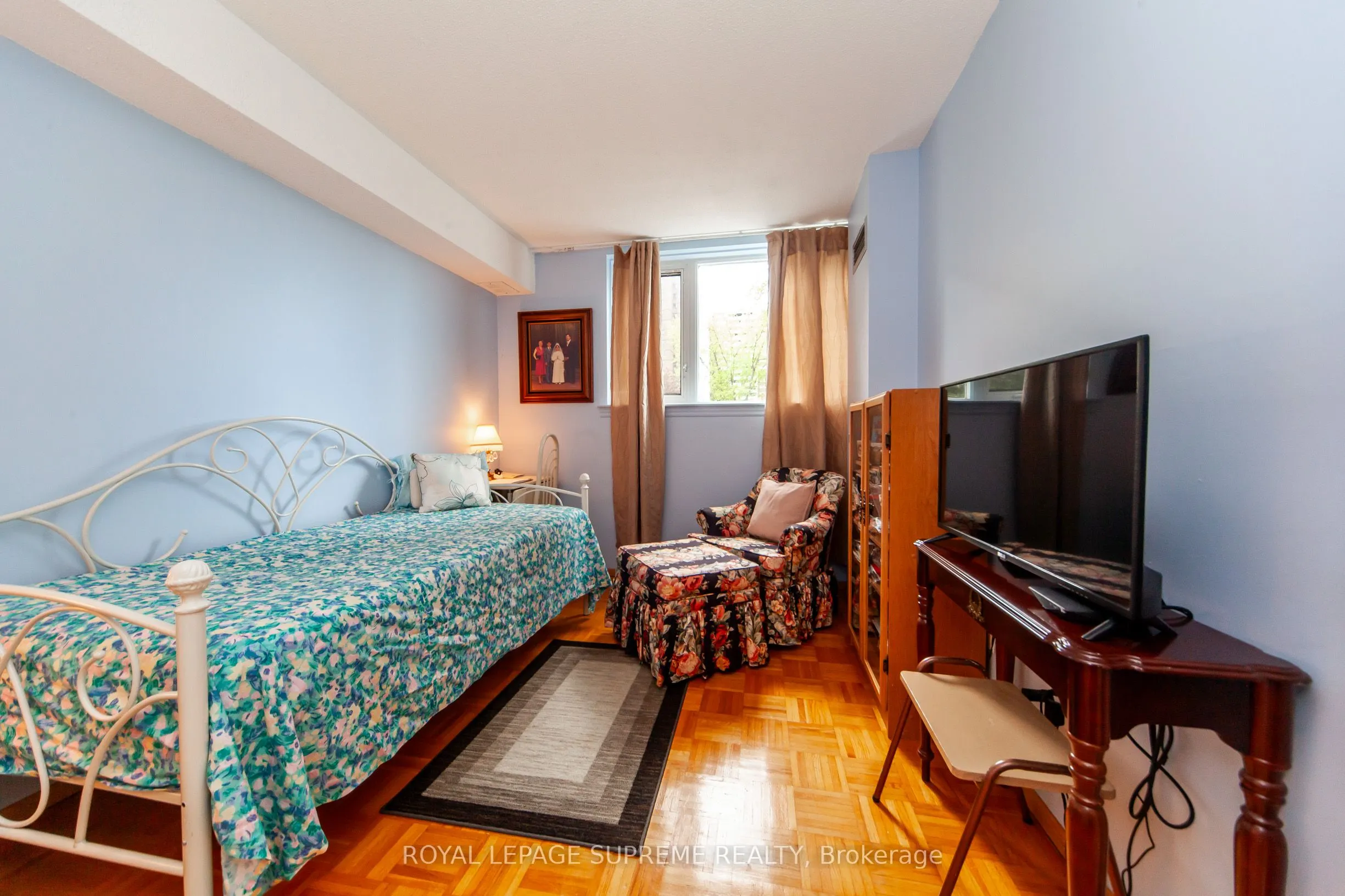 270 Scarlett Road, #205
