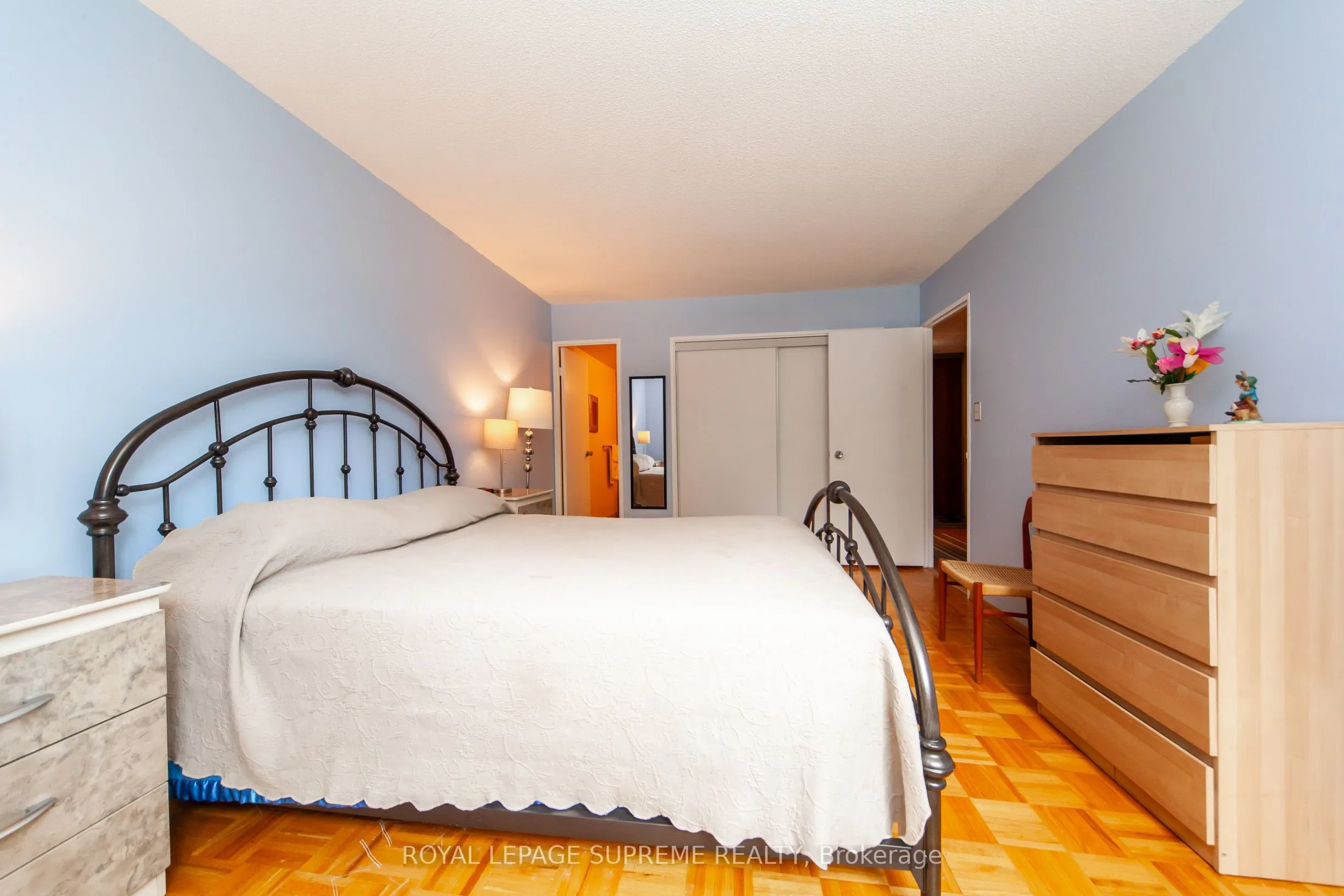 270 Scarlett Road, #205