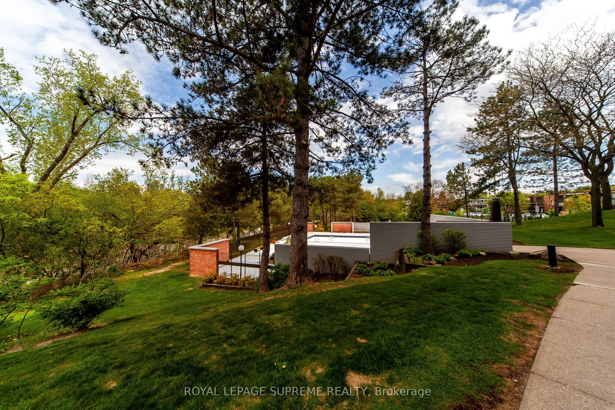 270 Scarlett Road, #205