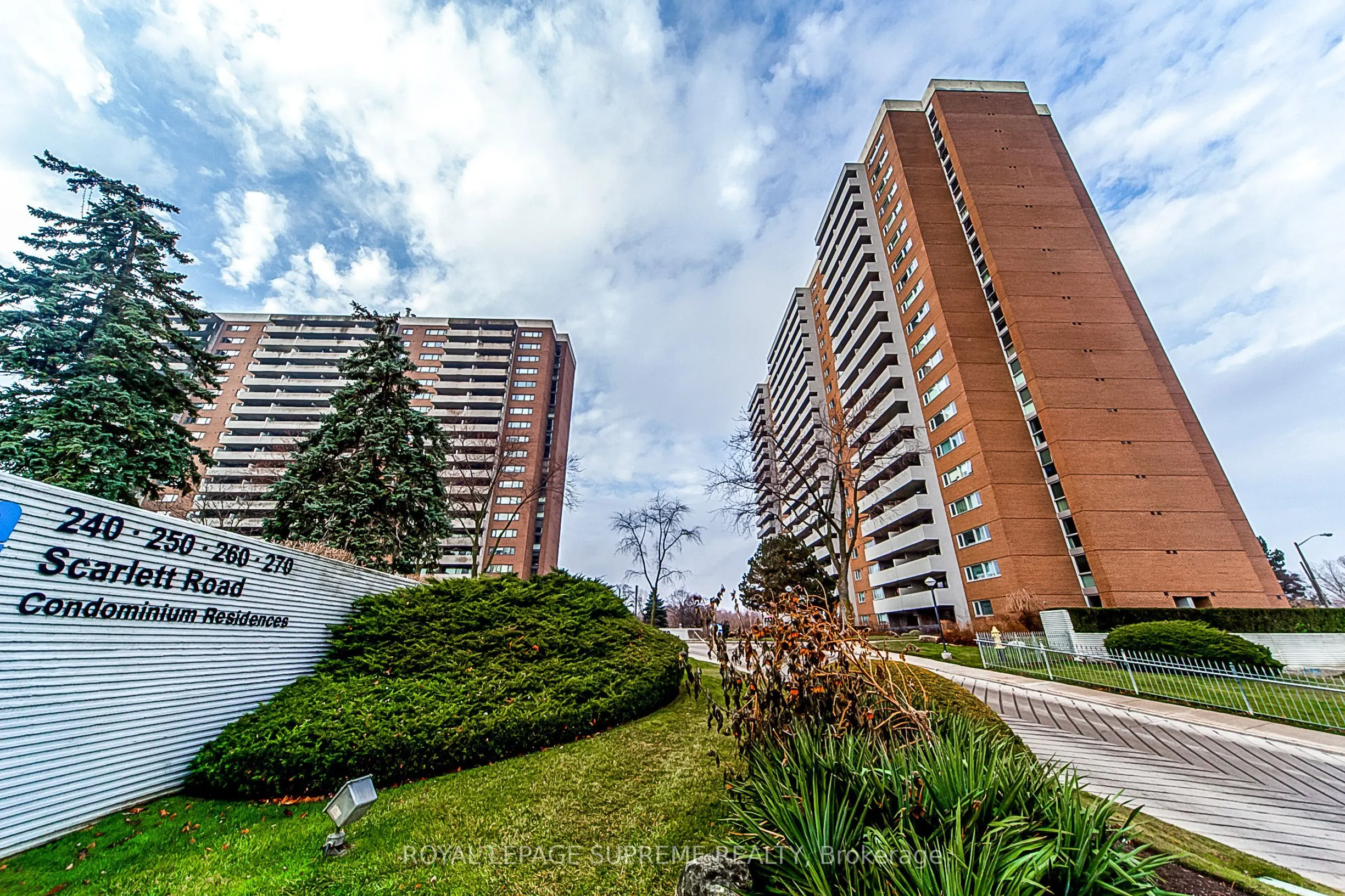 270 Scarlett Road, #205