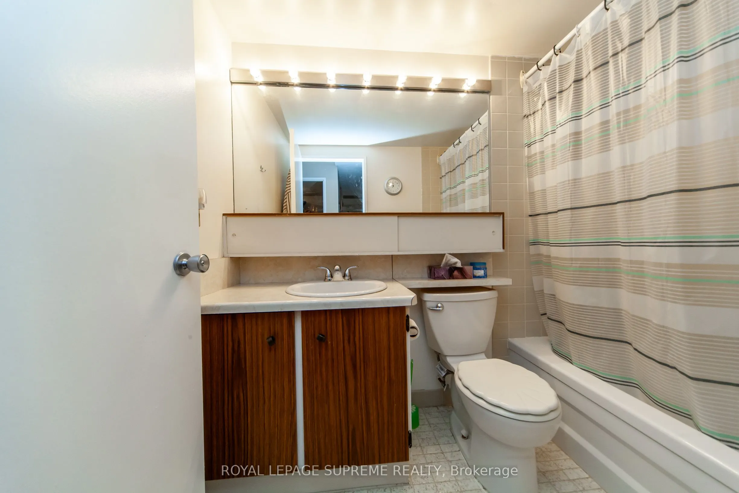 270 Scarlett Road, #205