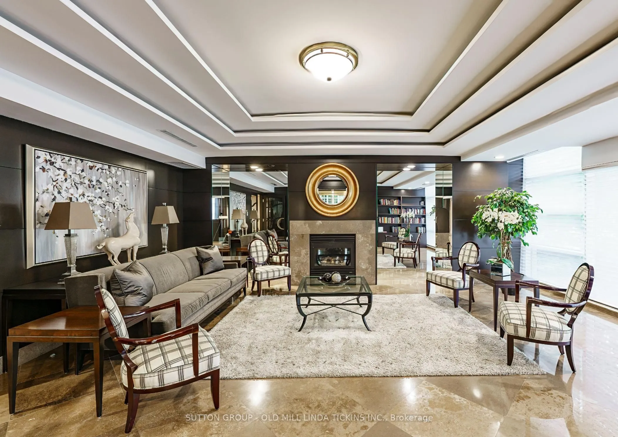 2662 Bloor Street W, #611
