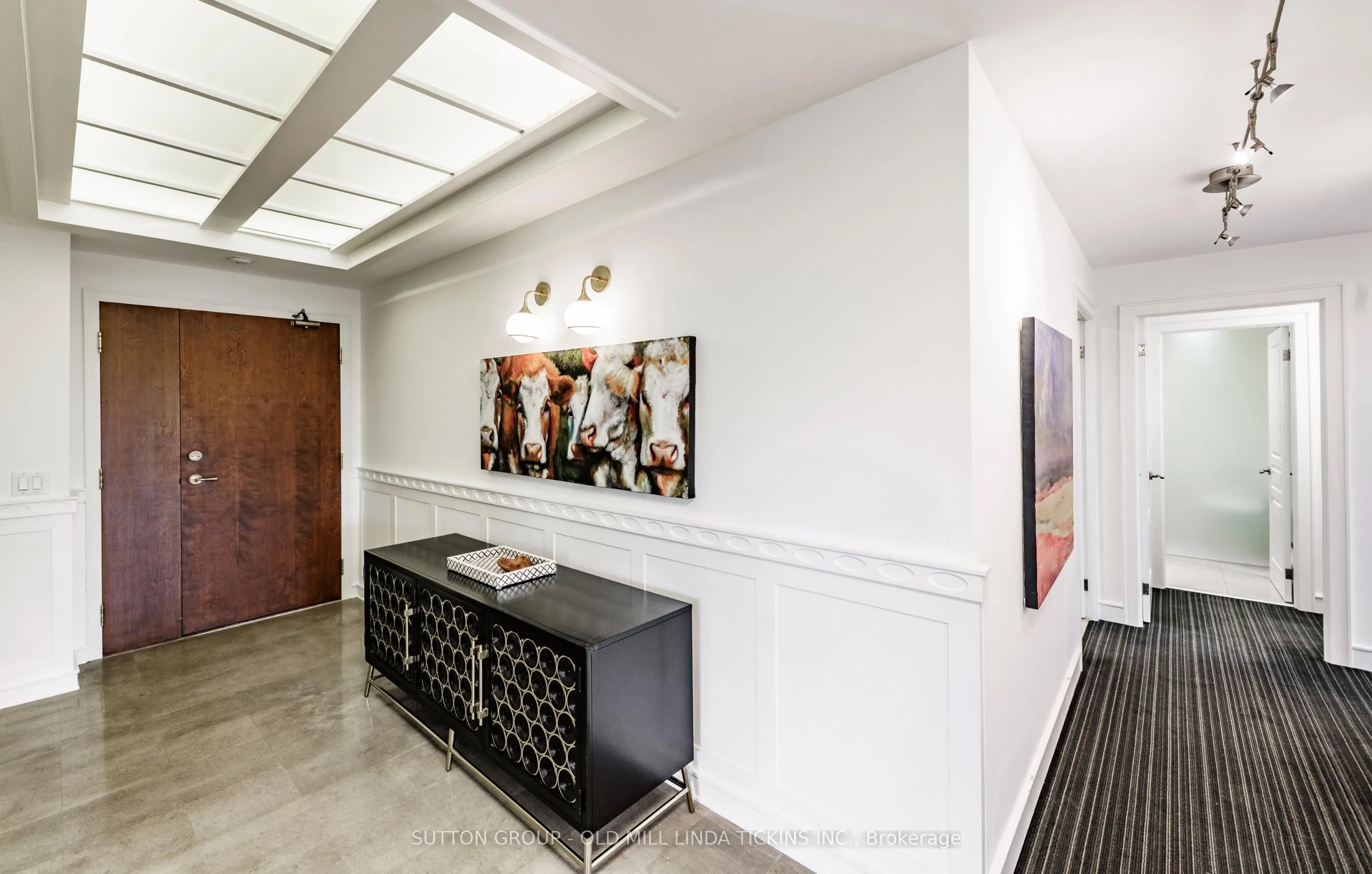 2662 Bloor Street W, #611