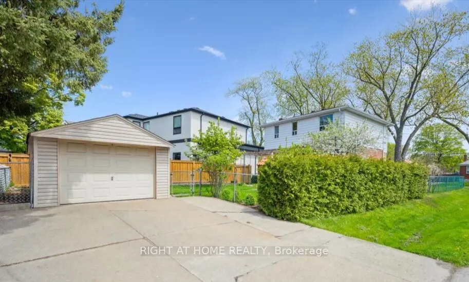 133 Prince Charles Drive