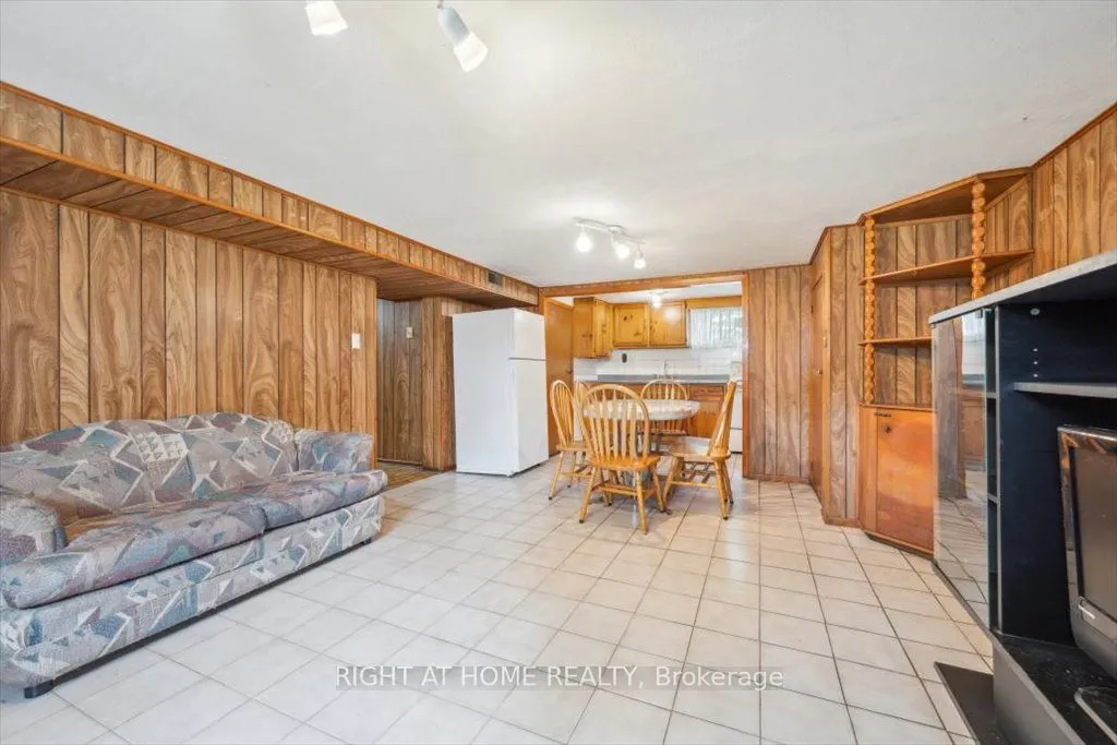 133 Prince Charles Drive