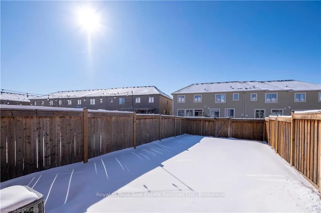 106 HANSON Crescent