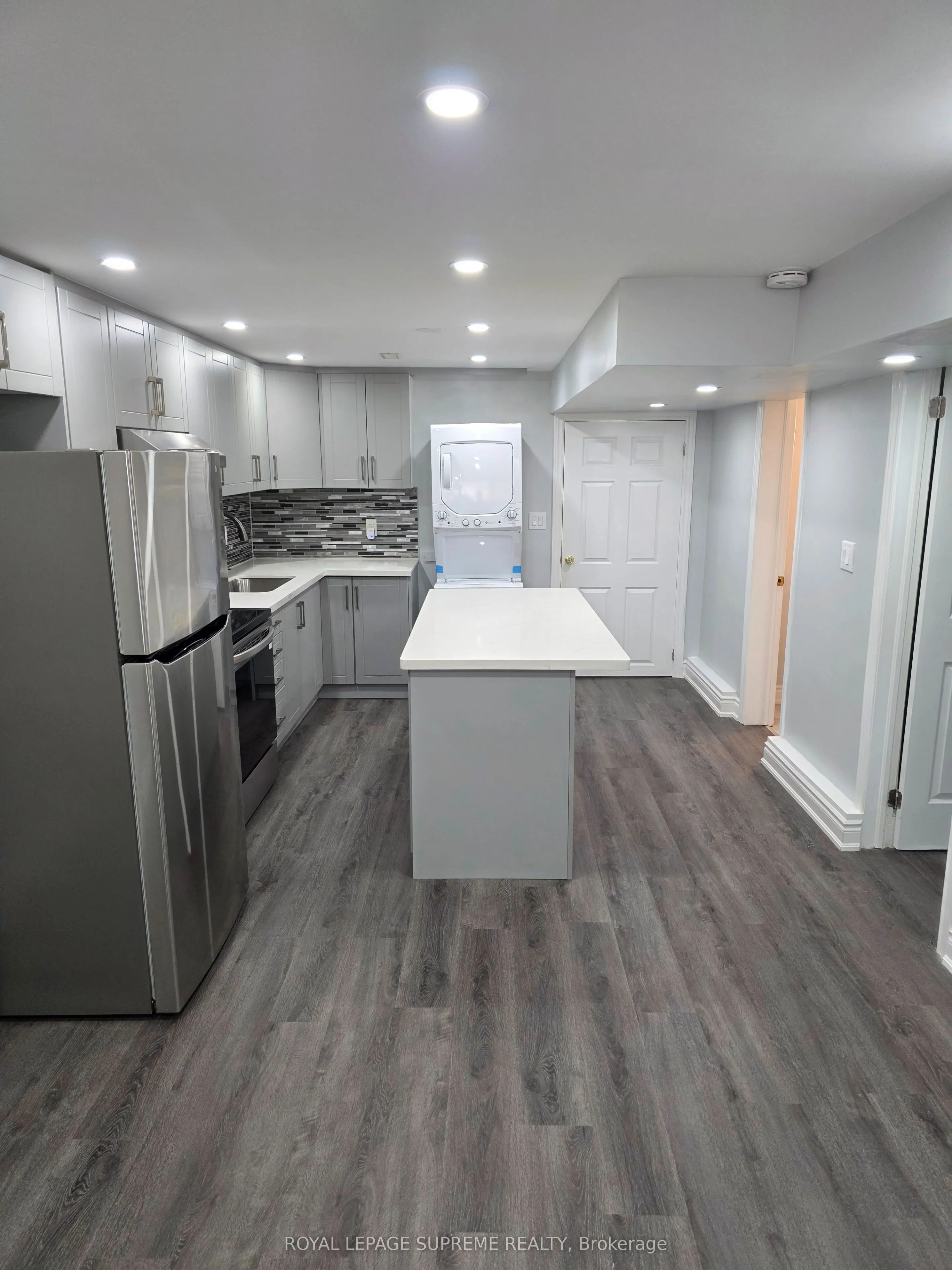 98 Futura Drive, #Lower