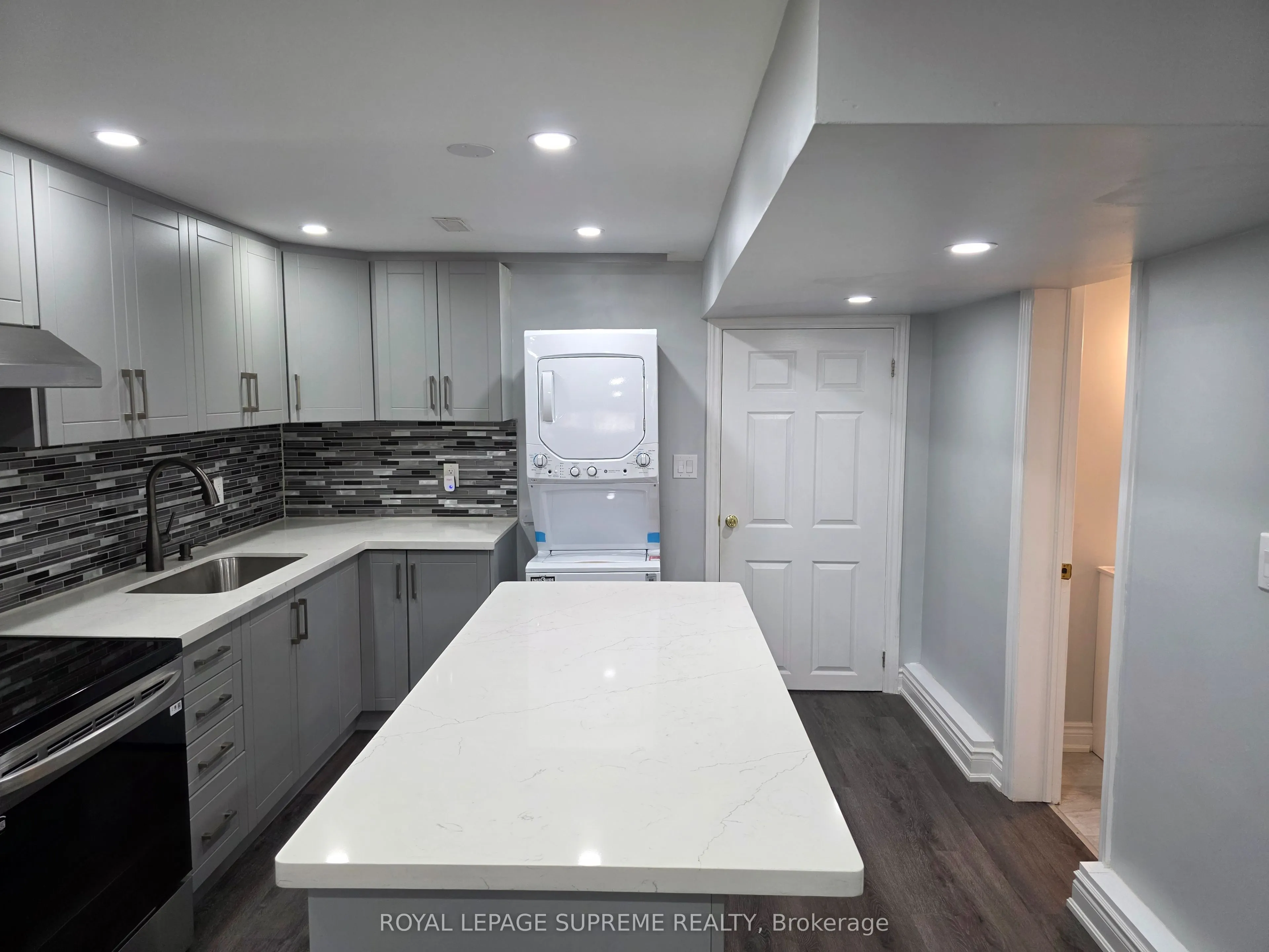 98 Futura Drive, #Lower