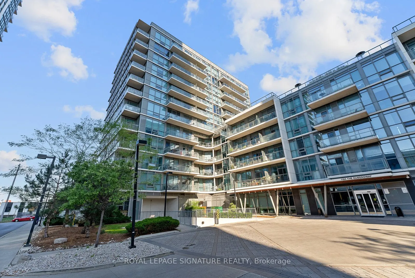 1185 The Queensway Avenue, #104