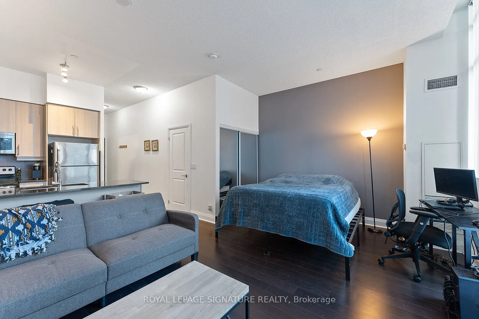 1185 The Queensway Avenue, #104