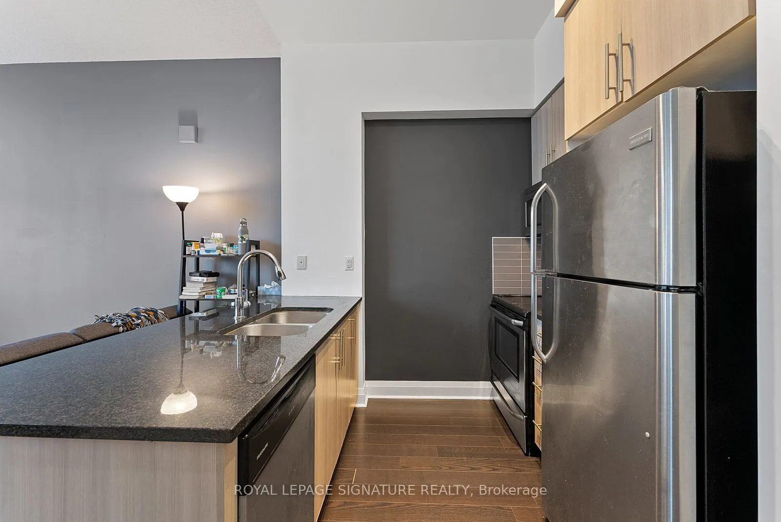 1185 The Queensway Avenue, #104