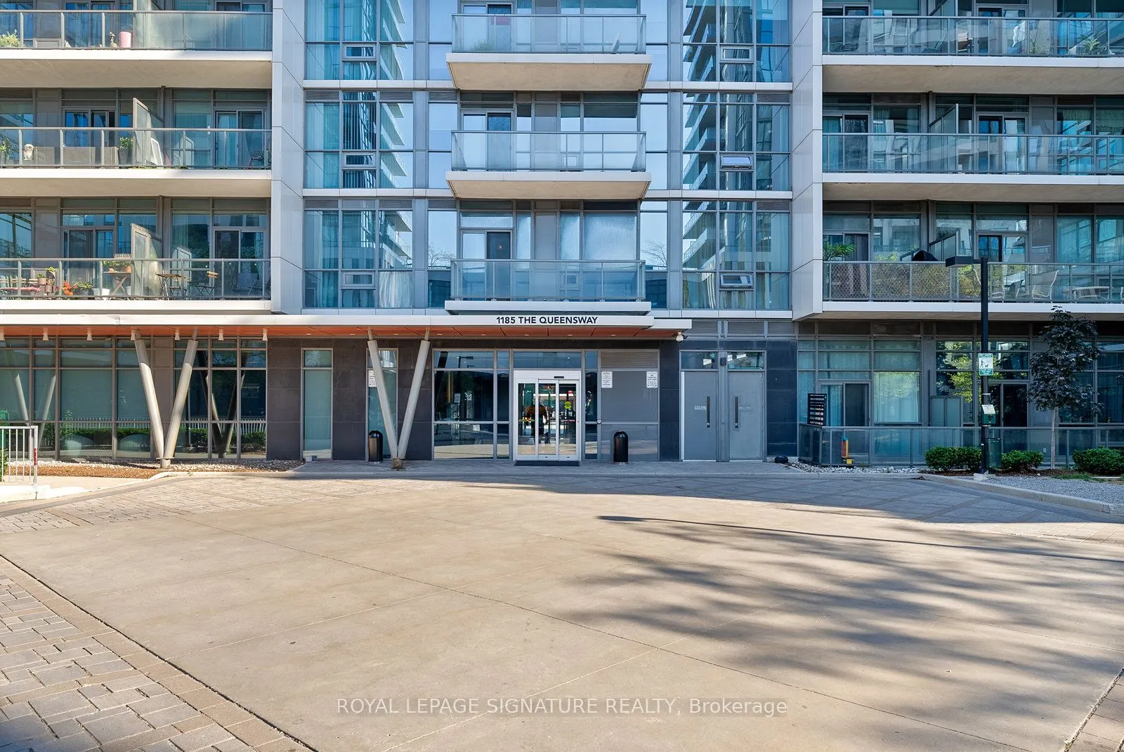 1185 The Queensway Avenue, #104