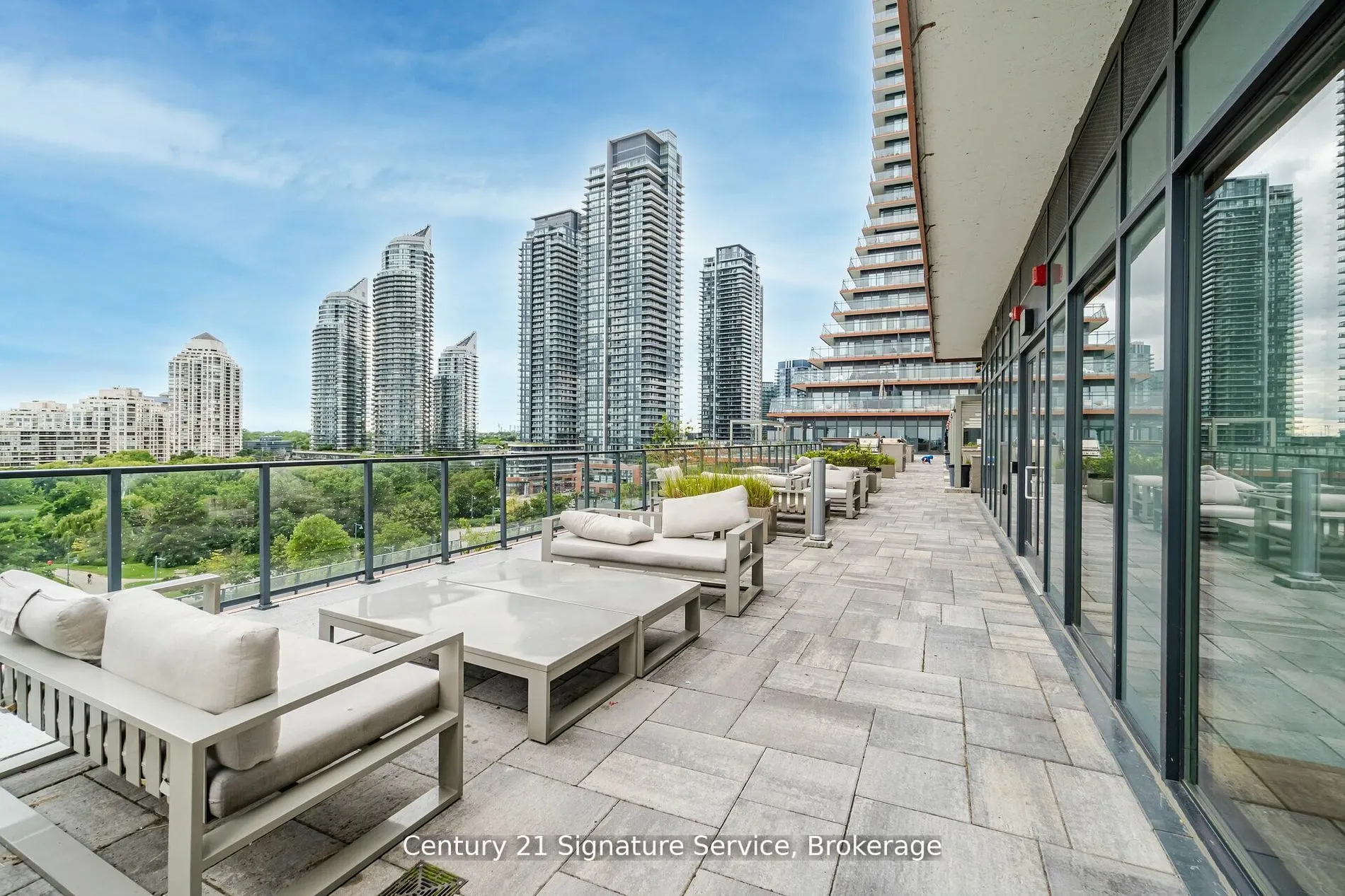 20 Shore Breeze Drive, #312