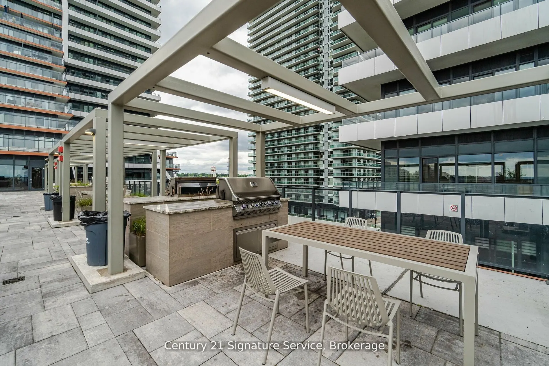 20 Shore Breeze Drive, #312