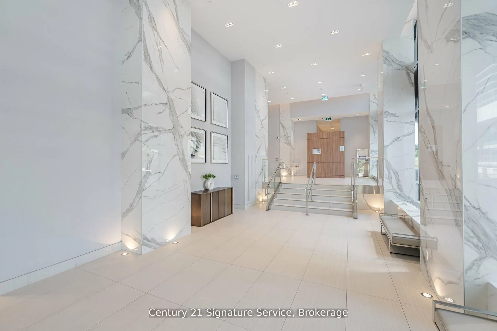 20 Shore Breeze Drive, #312