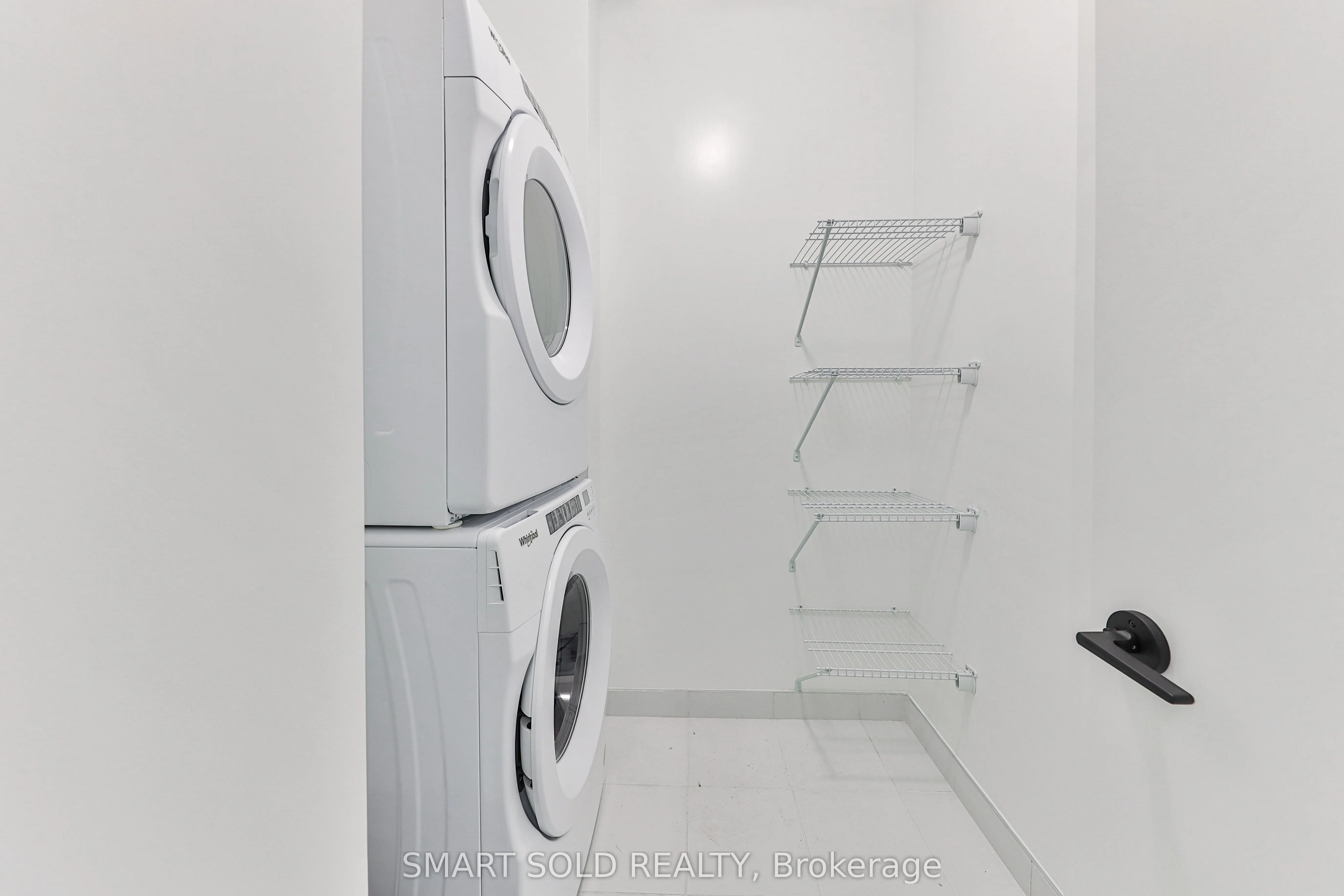 220 Missinnihe Way, #114