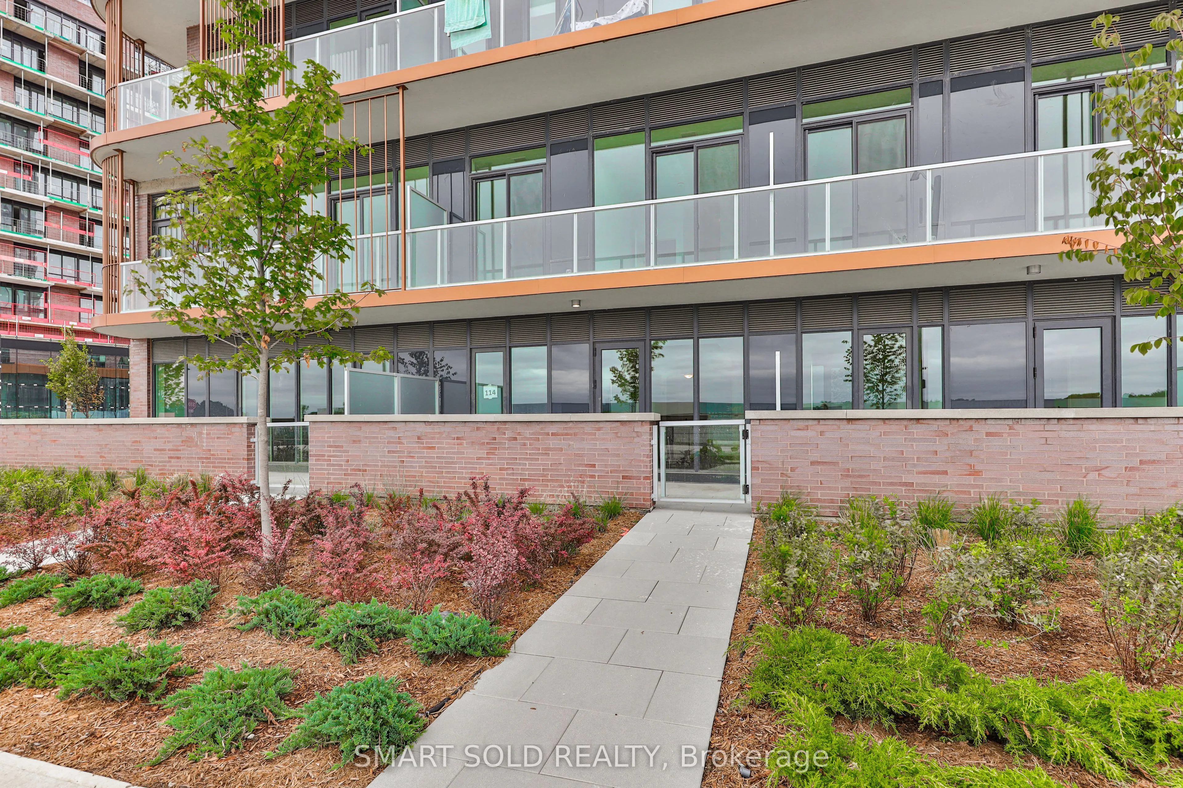 220 Missinnihe Way, #114