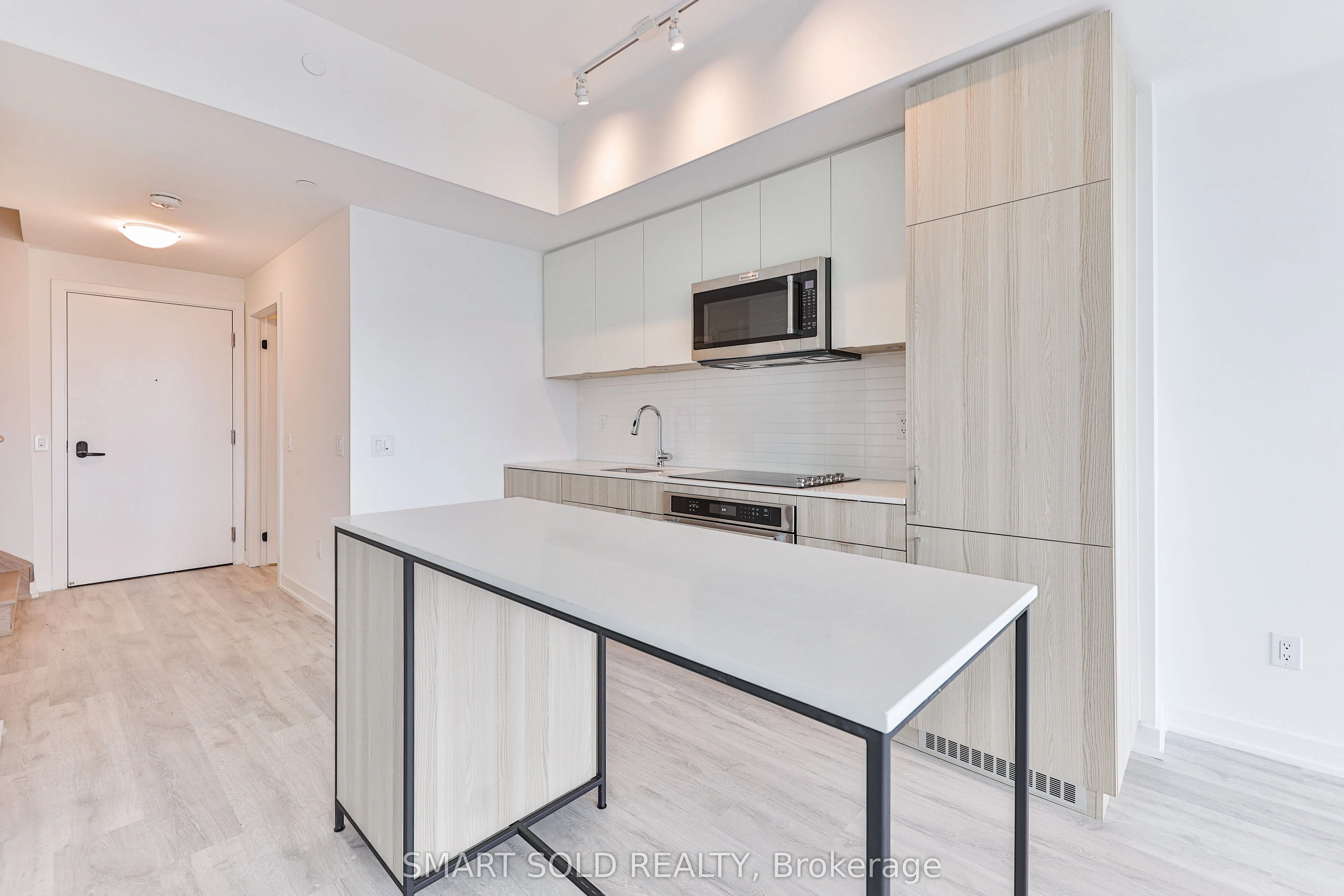 220 Missinnihe Way, #114